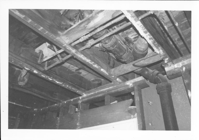 NA Morse House, Interior