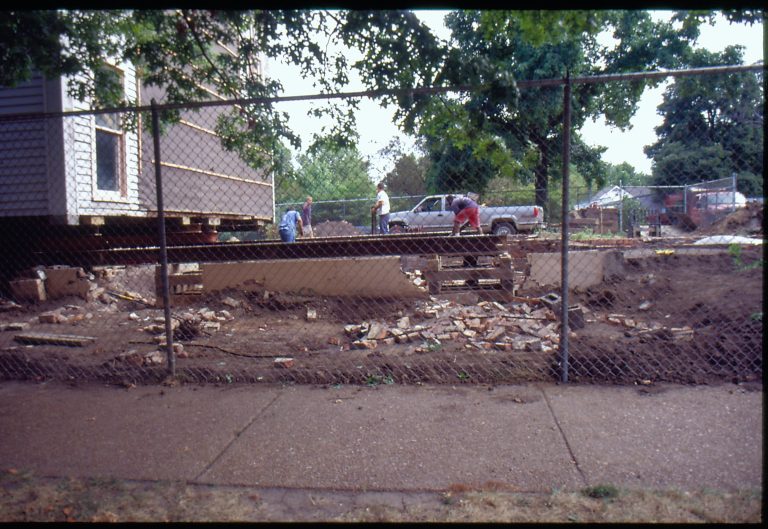 Moving house 16; 1999-9 Morse House, Exterior