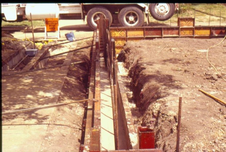 foundation 26; 1999-9 Morse House, Exterior