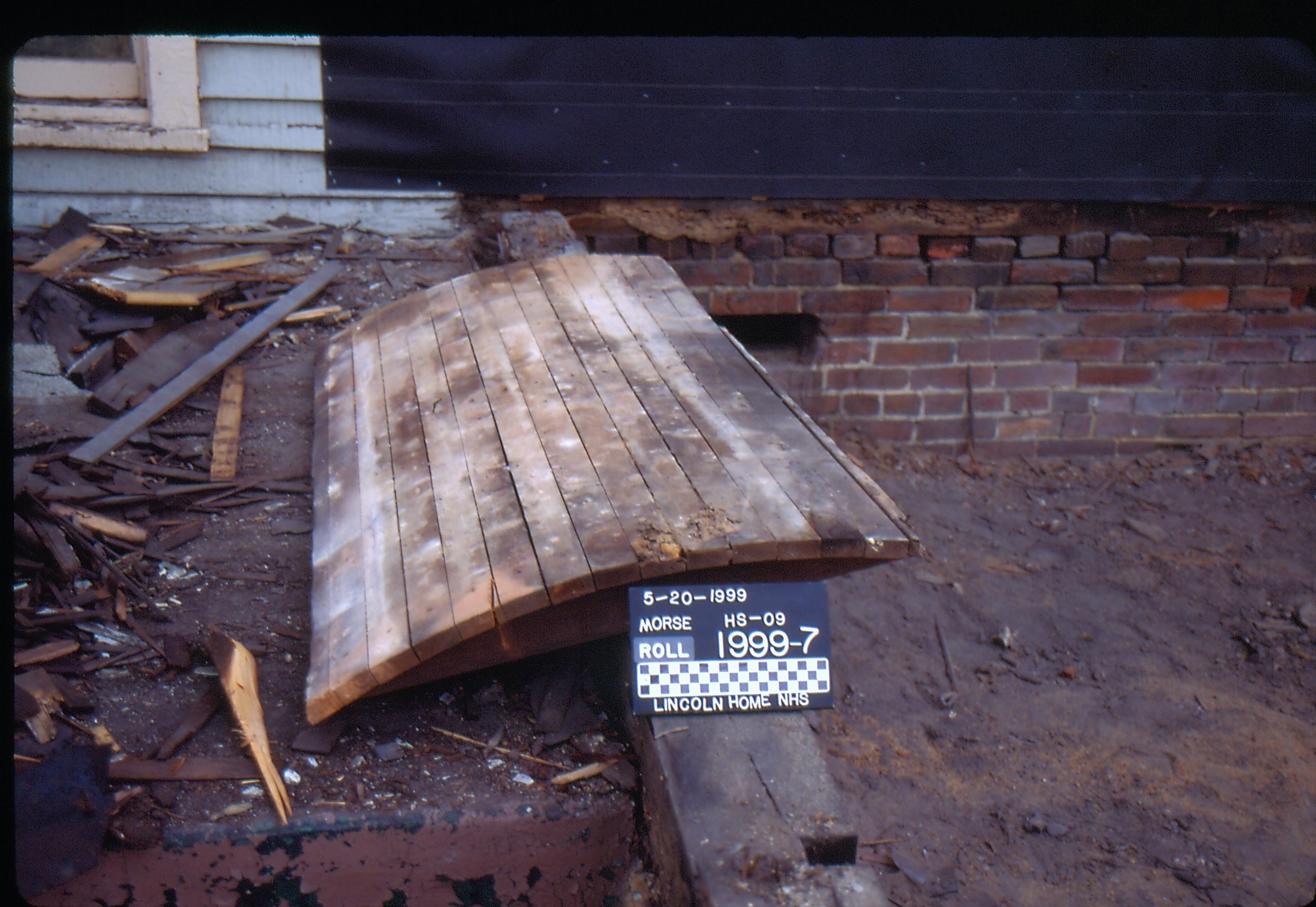 NA 1999-7 Morse House, Exterior, Excavation