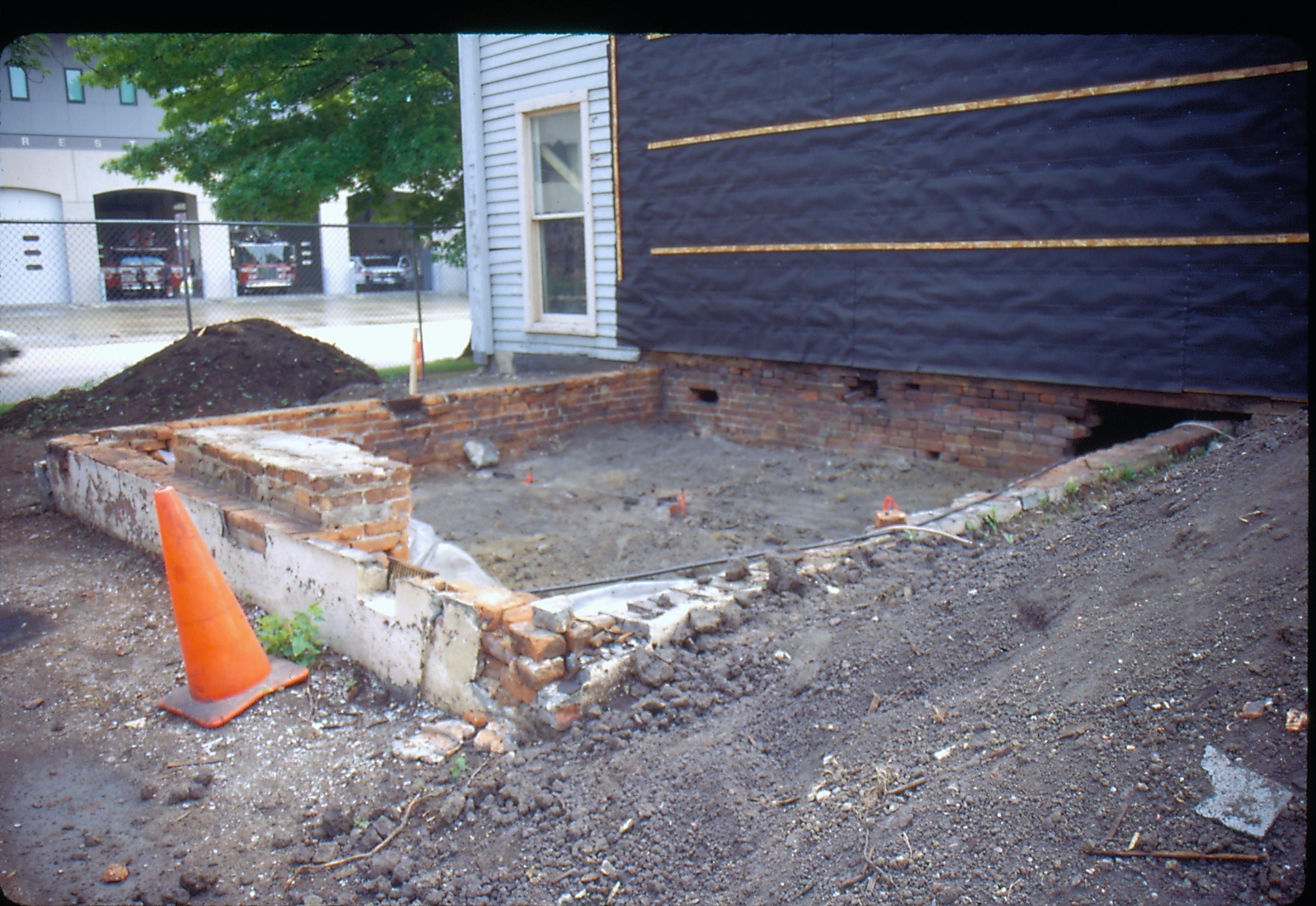 NA 1999-7 Morse House, Exterior, Excavation