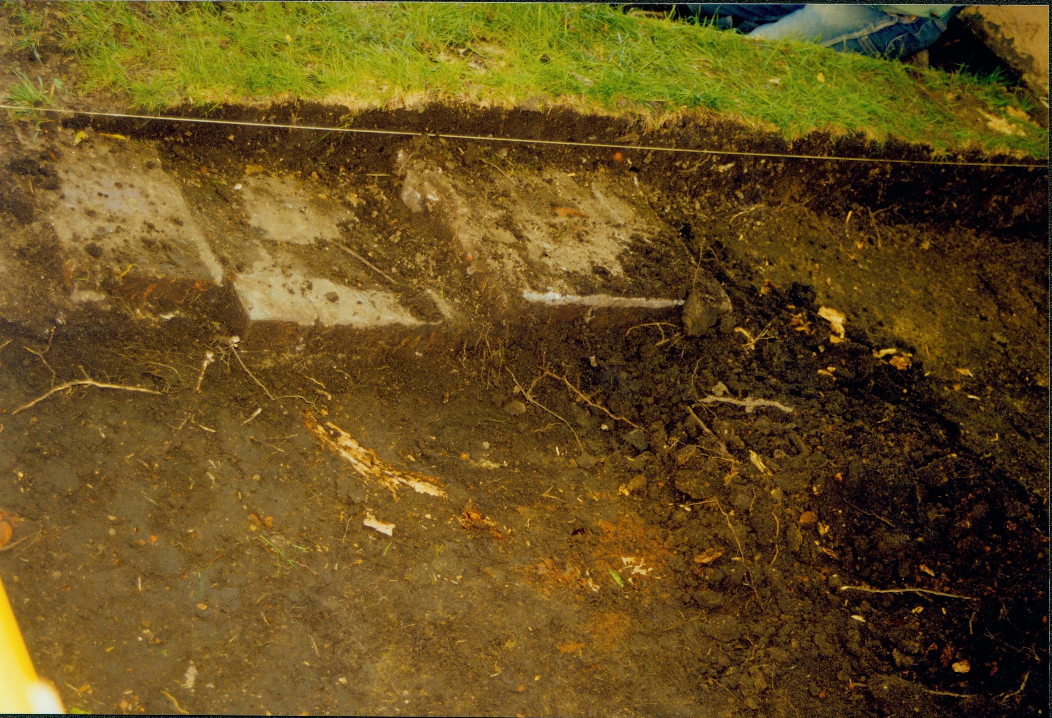 Archeological excavation; F. Mansberger and Team 13; 1999-5 Morse House, Exterior, Excavation