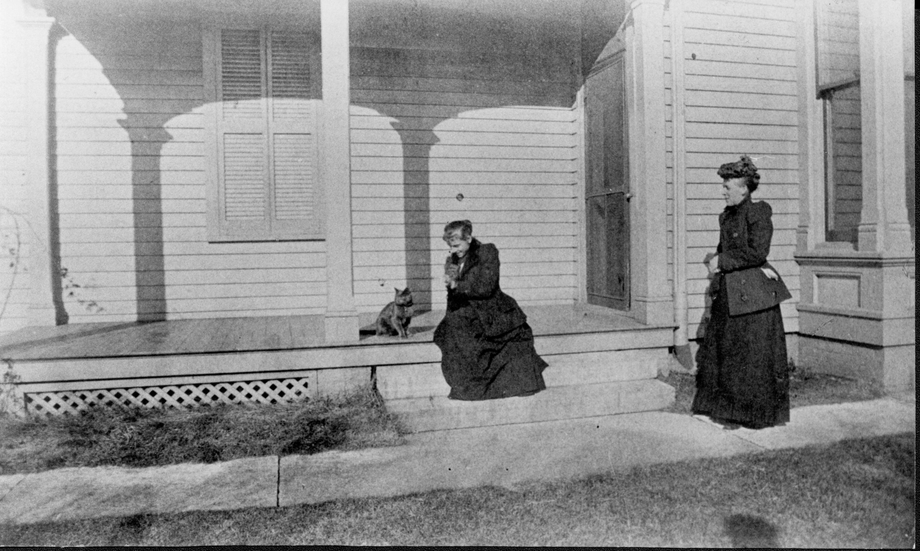 Charles Robinson Family Robinson House, Exterior