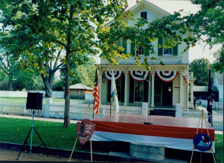 NA Robinson House, Dedication