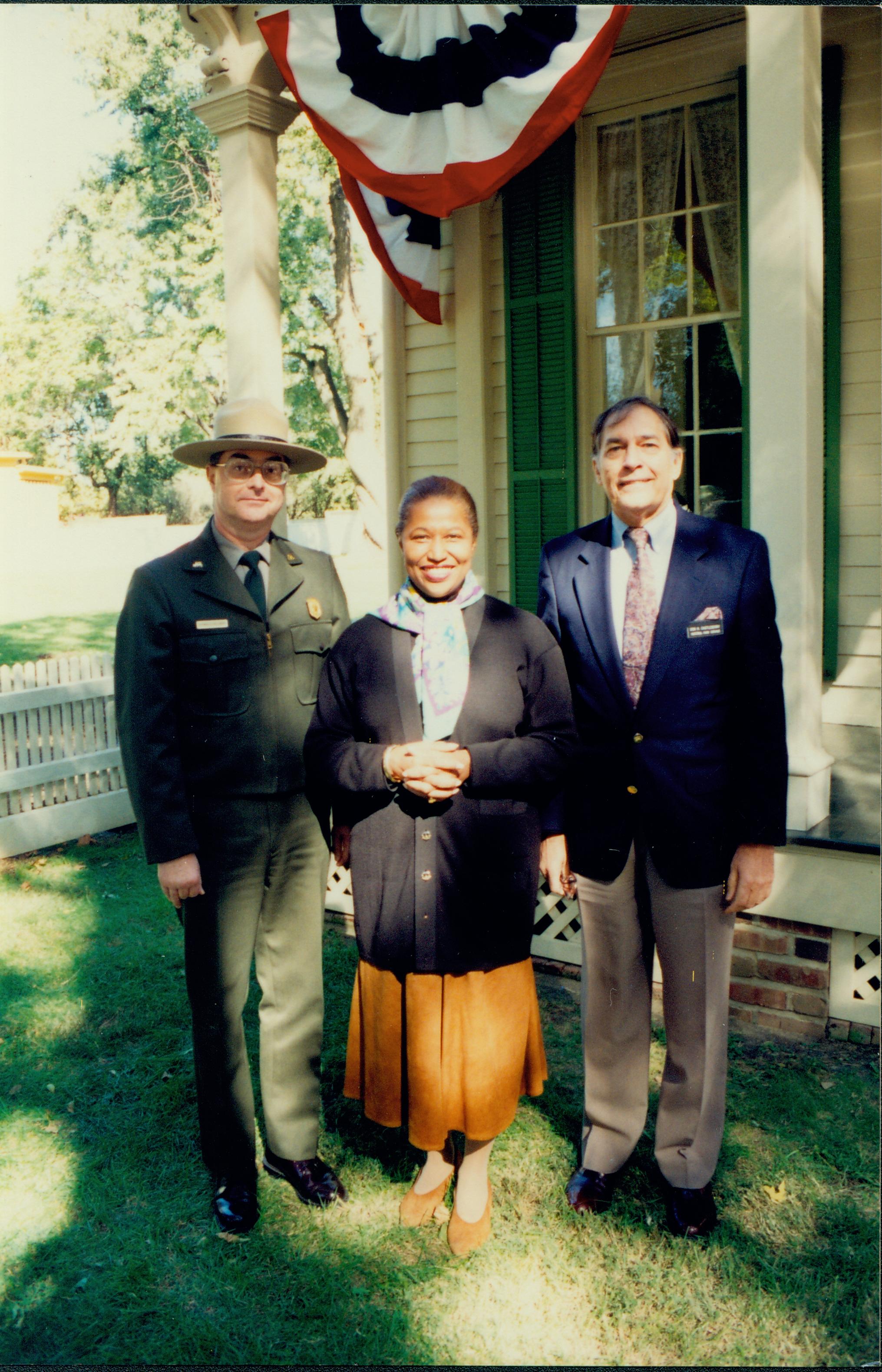 NA Robinson House, Dedication