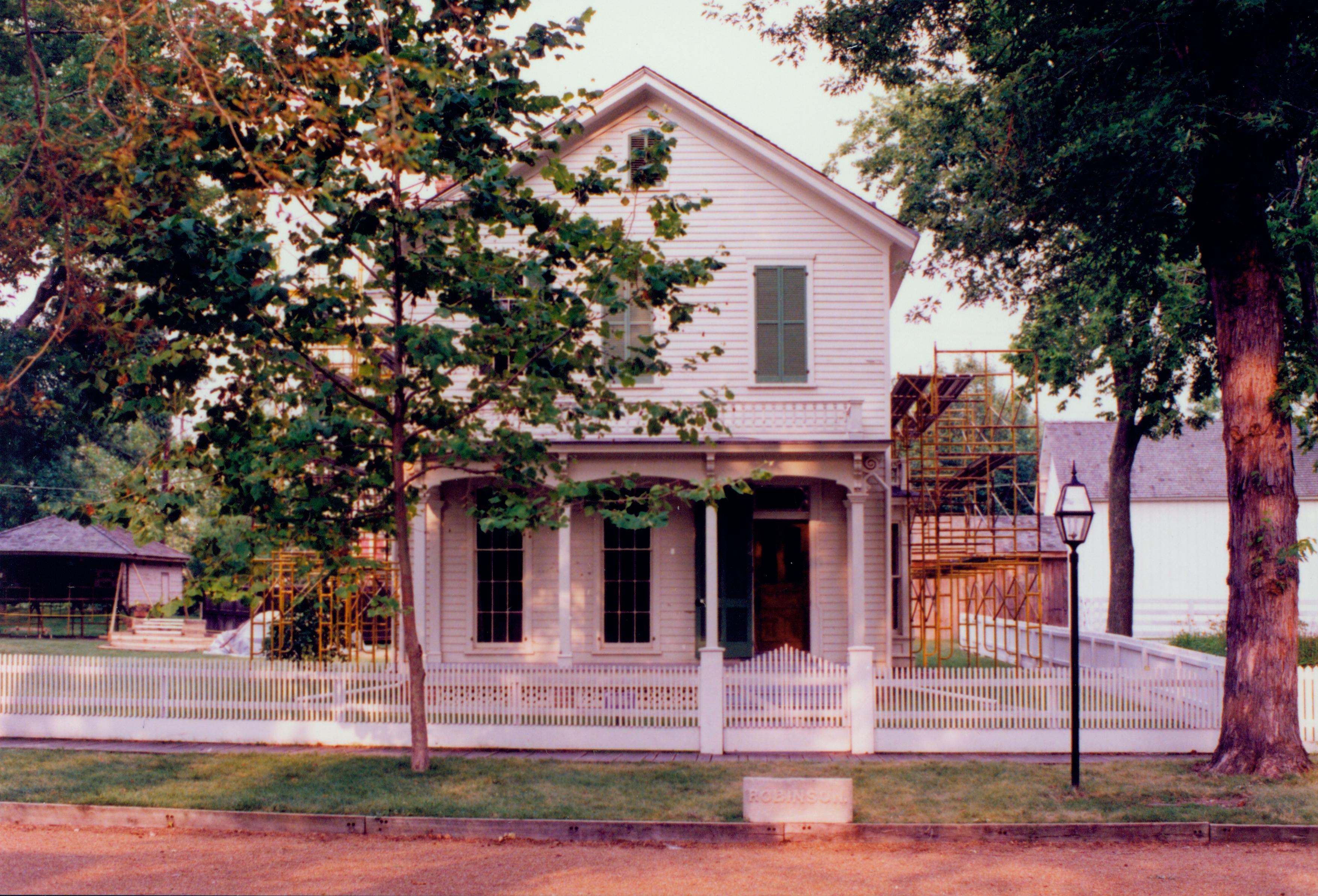NA Robinson House, Maintenance, Scaffolding