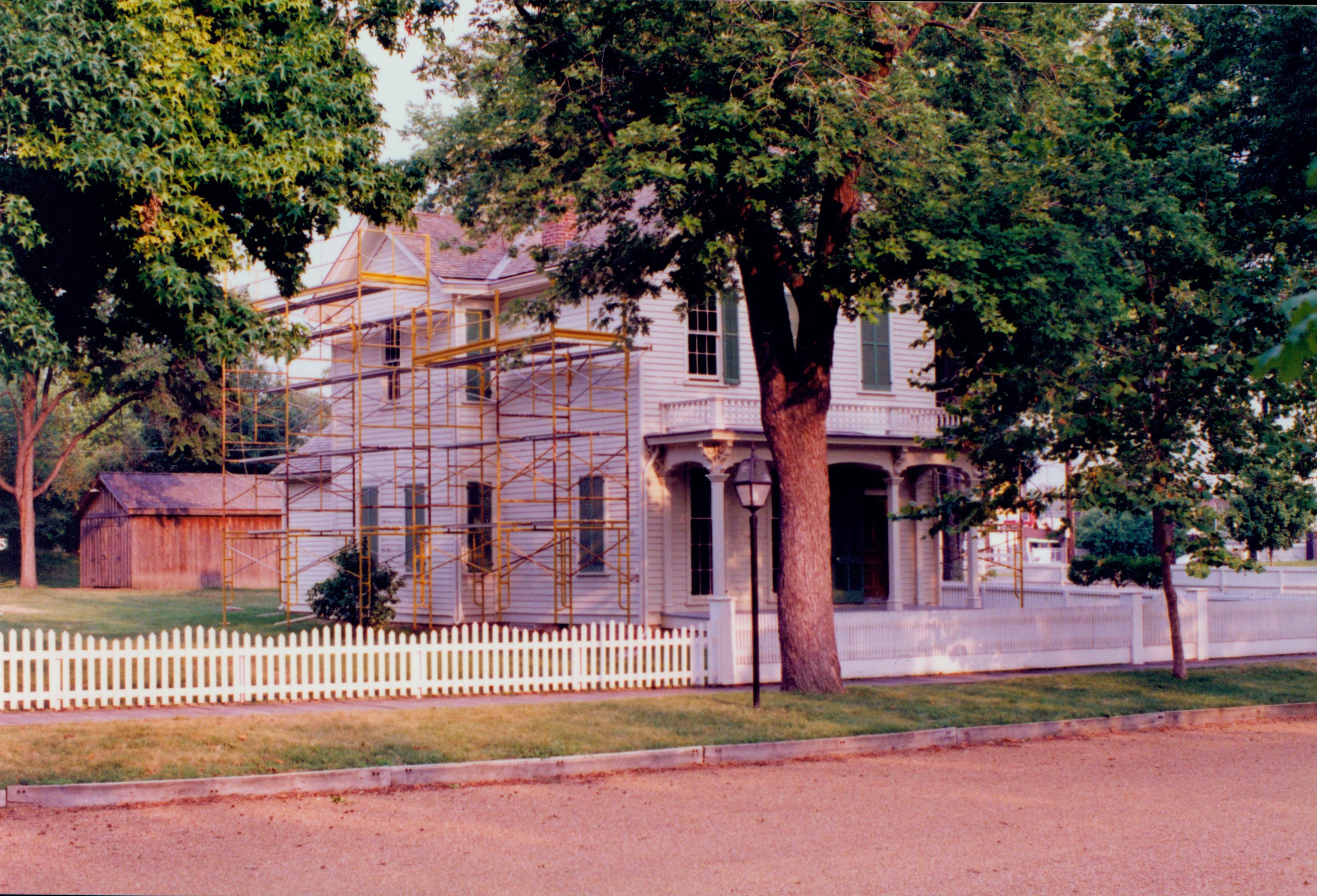 NA Robinson House, Maintenance, Scaffolding