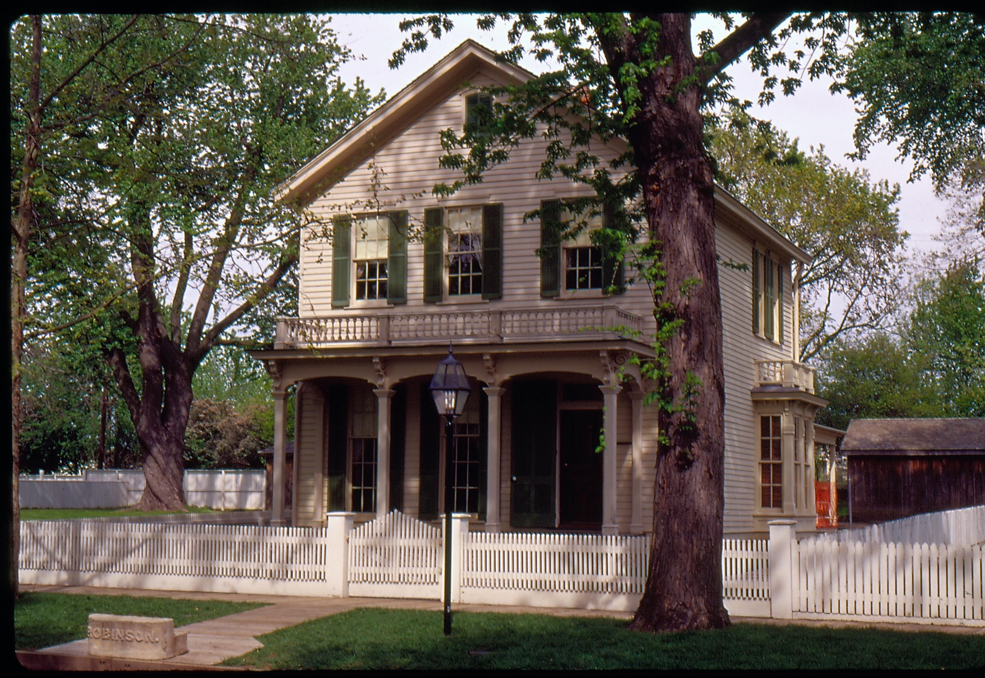 NA Robinson House