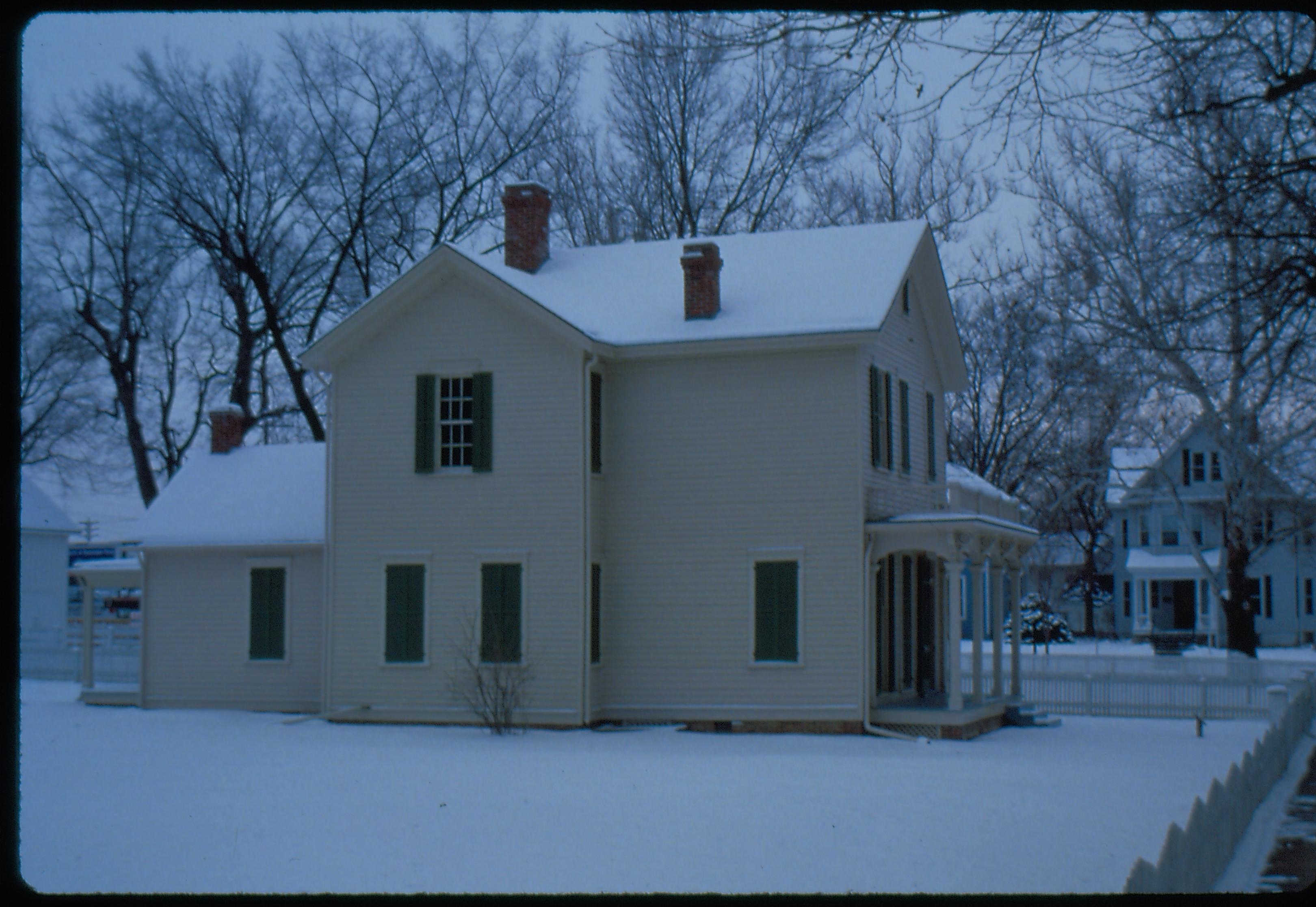 NA Robinson House, Snow