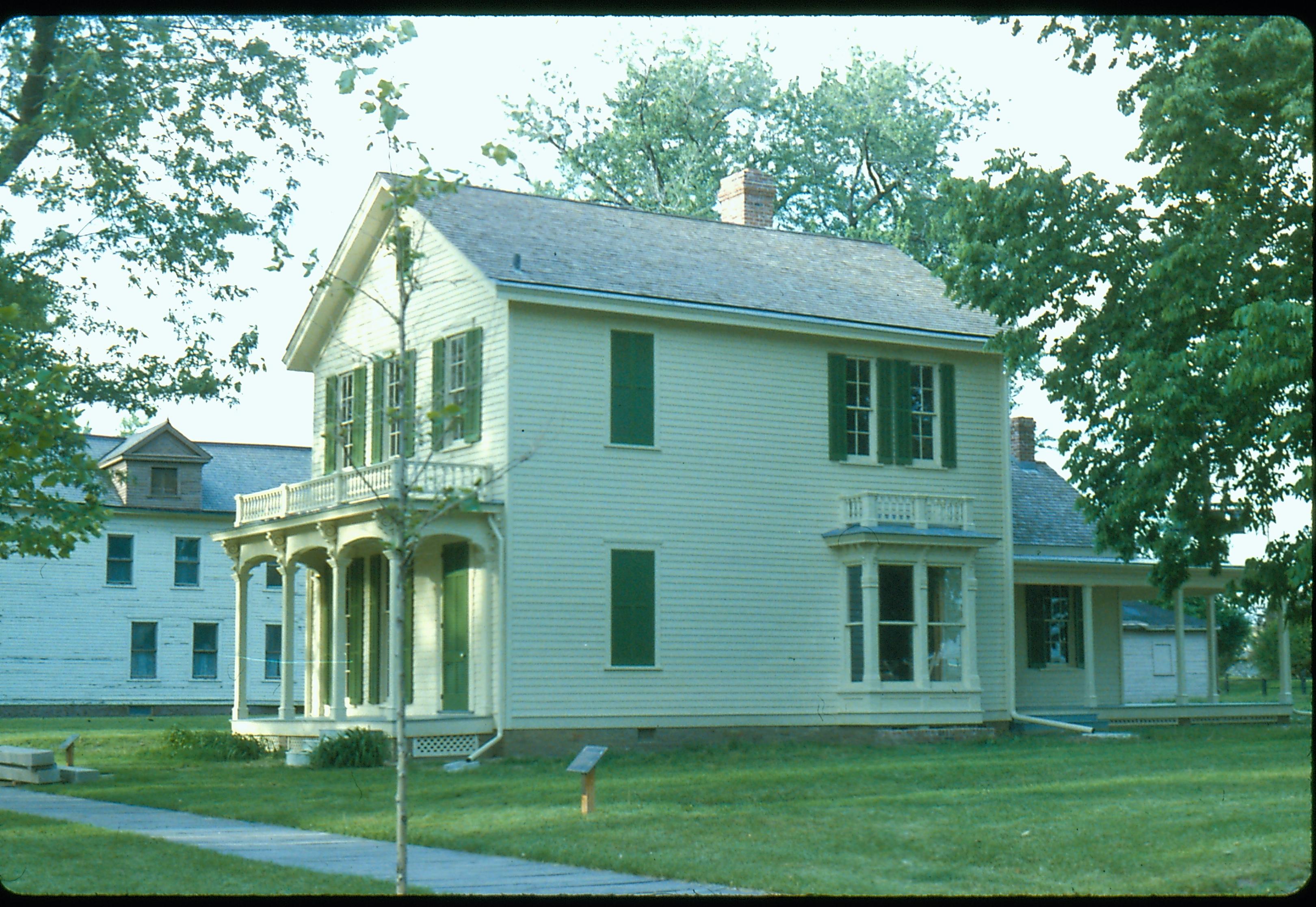 NA Robinson House