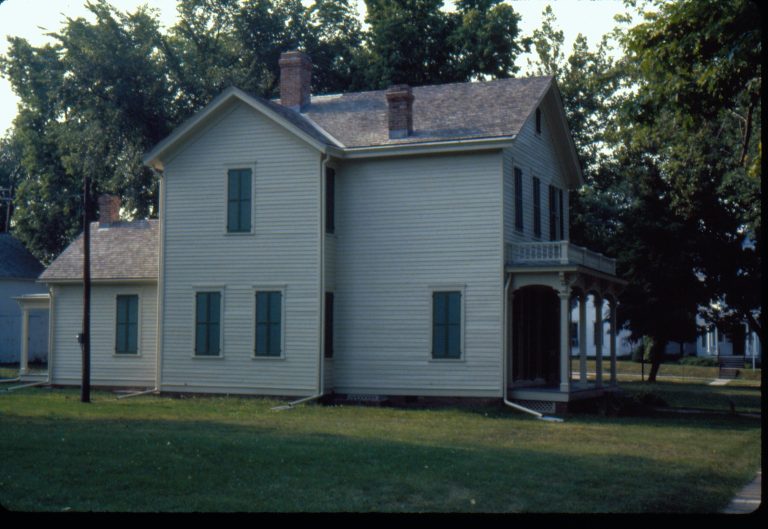 NA Robinson House