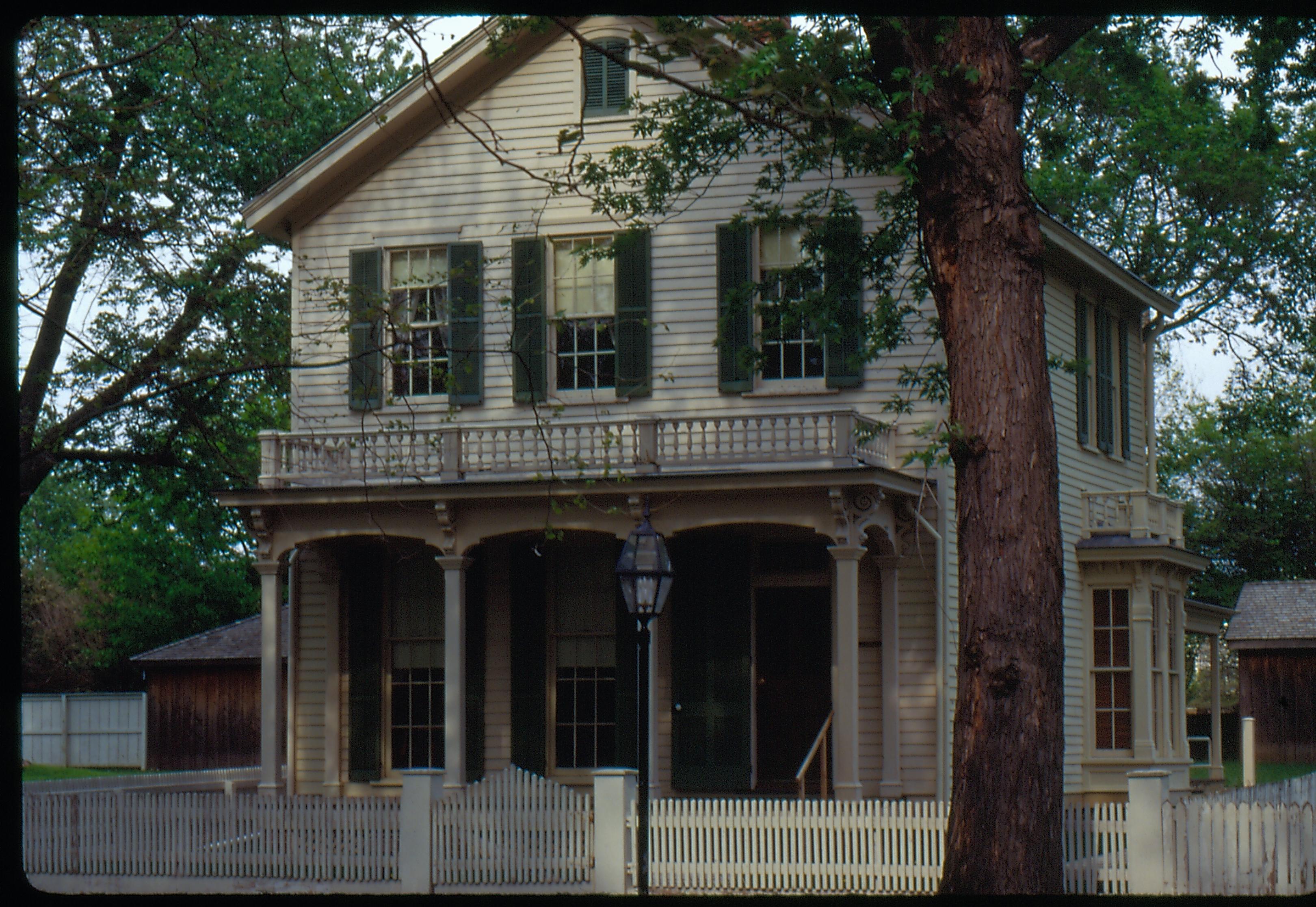 NA Robinson House
