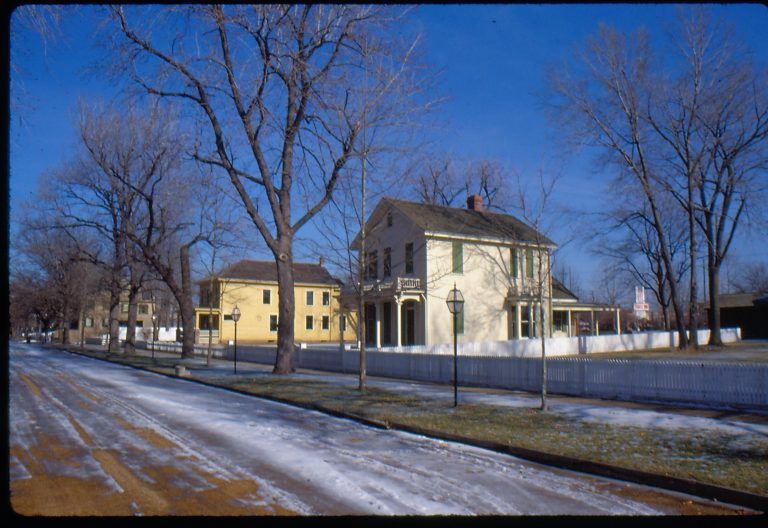 NA Robinson House