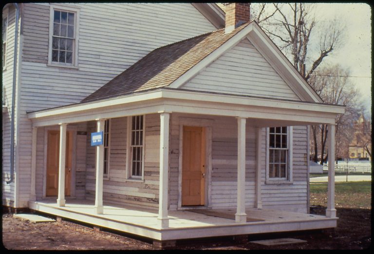 NA Robinson House