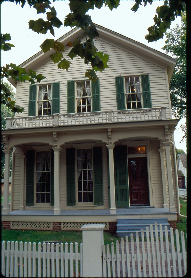 NA Robinson House