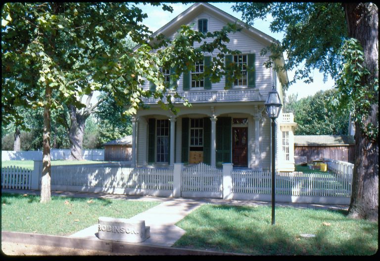 NA Robinson House