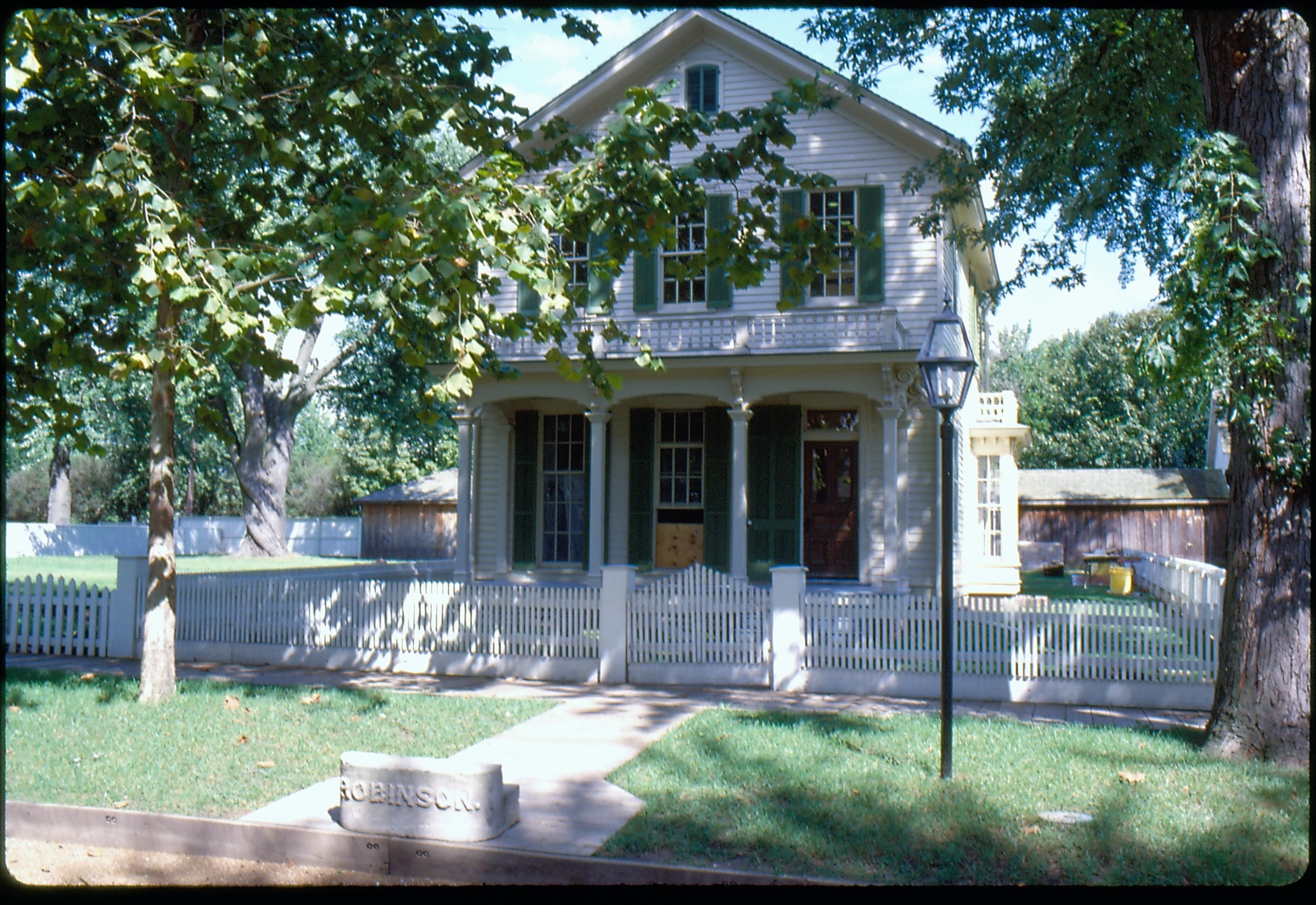 NA Robinson House