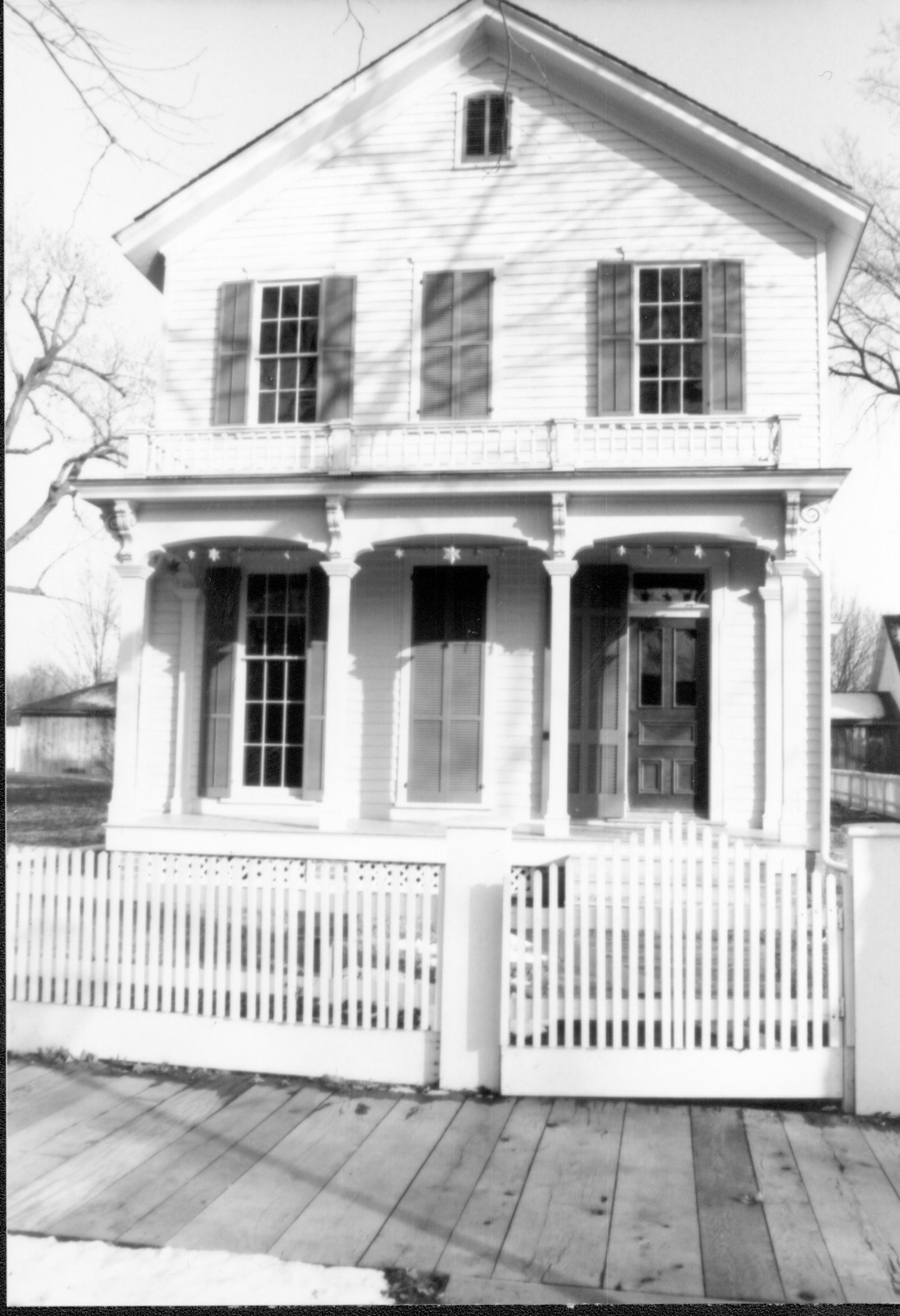 NA Robinson House, HS 10 LIHO, 2, 4 Robinson House, exterior