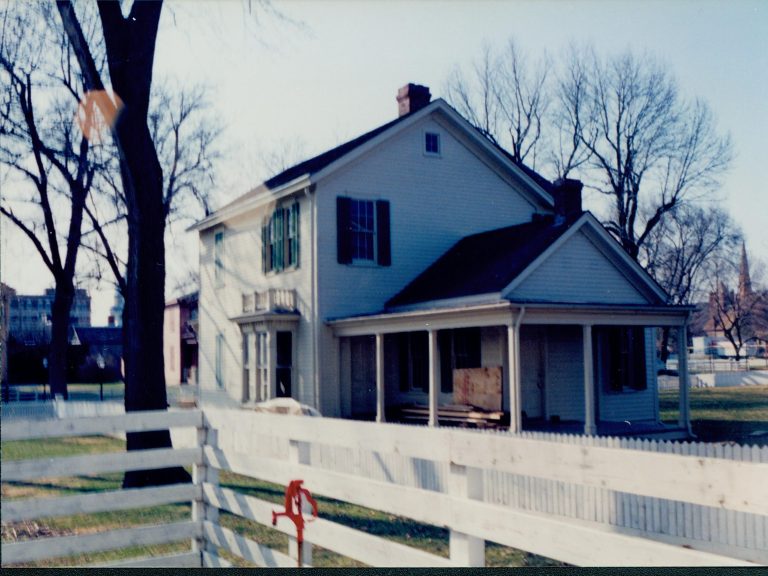NA Robinson House, HS10, 4, 22 Robinson House