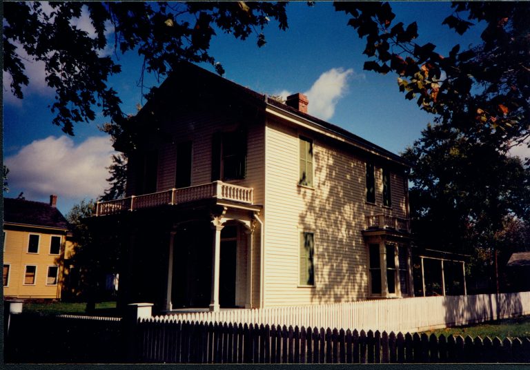 NA Robinson House