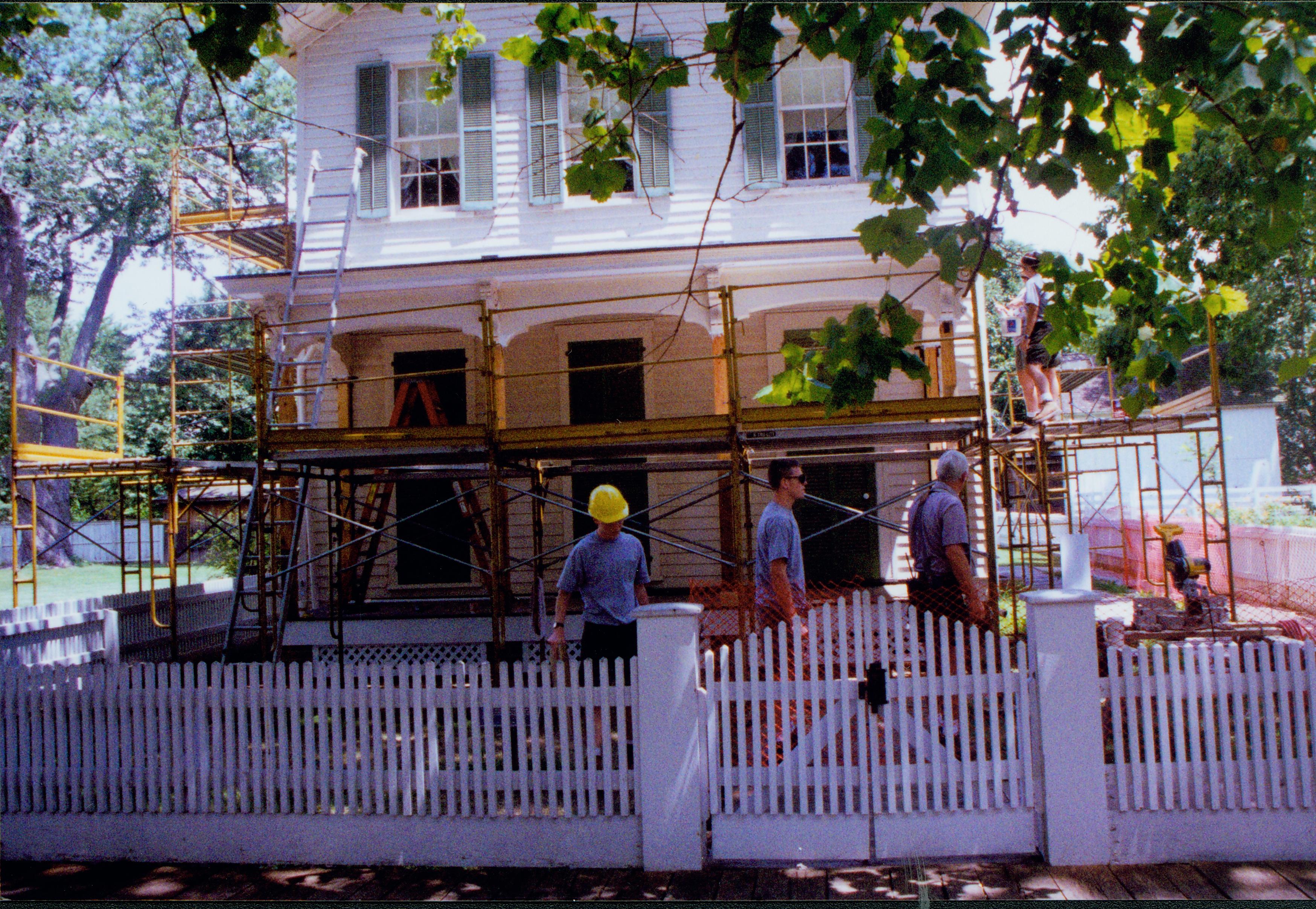 Robinson House scaffolding and painting HS10 Robinson, 2000-7; Exp. 12 Robinson House, Exterior, Restoration