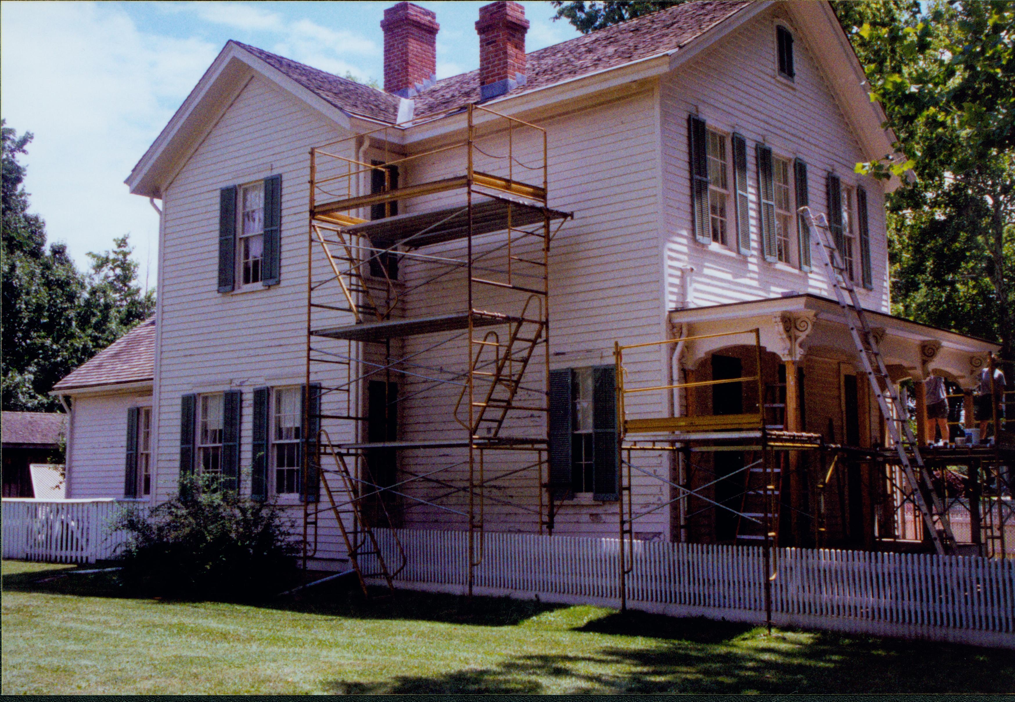 Robinson House scaffolding and painting HS10 Robinson, 2000-7; Exp. 13 Robinson House, Exterior, Restoration