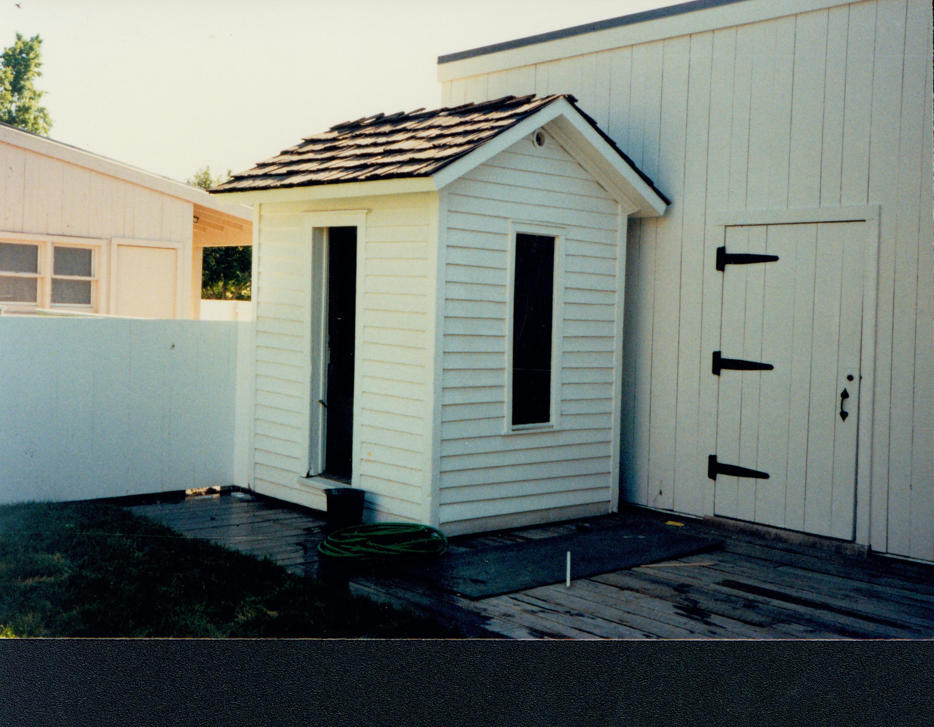 Carriage House Lincoln Home, Privy