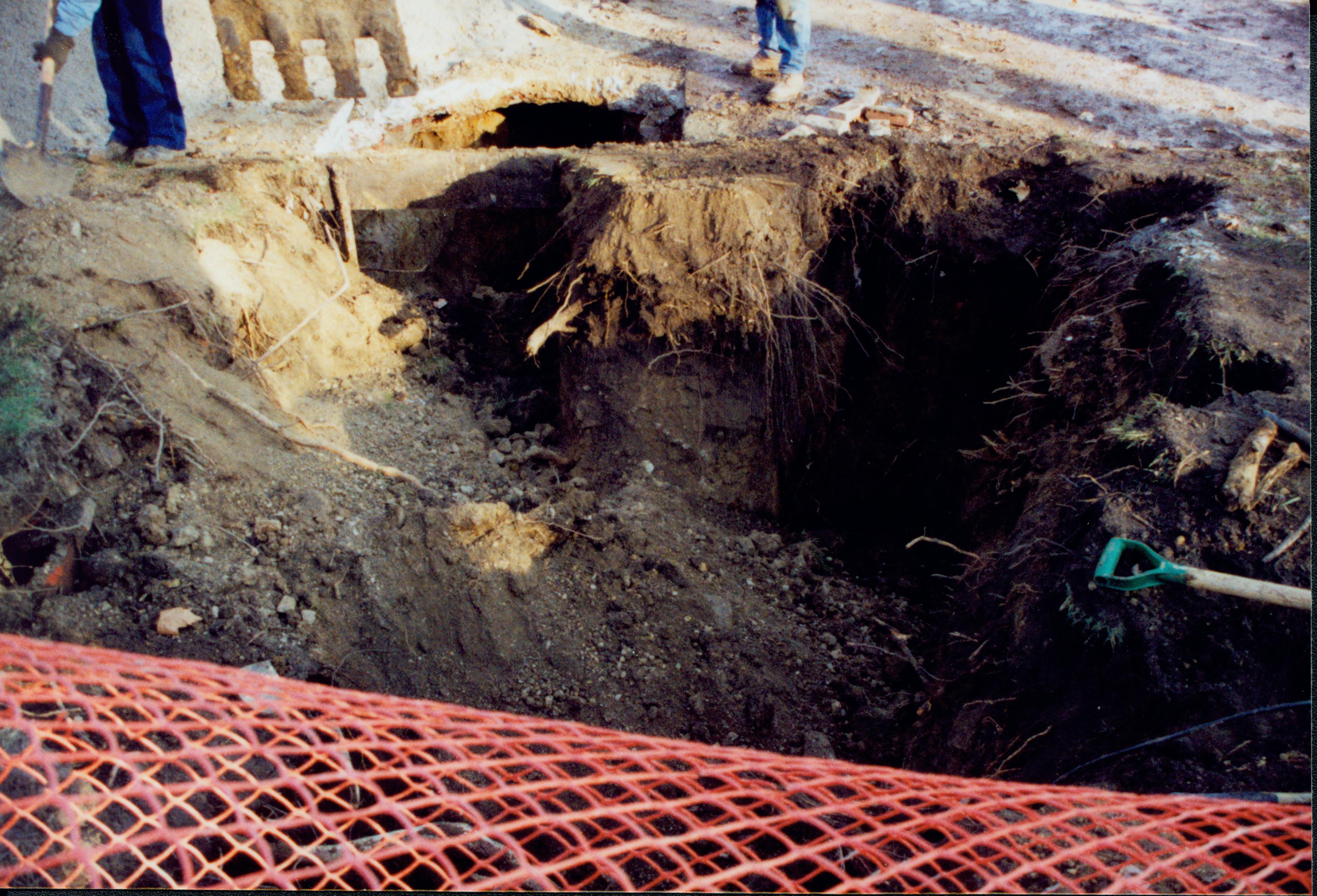 Sewer Hole 7 Lyon House, Sewer