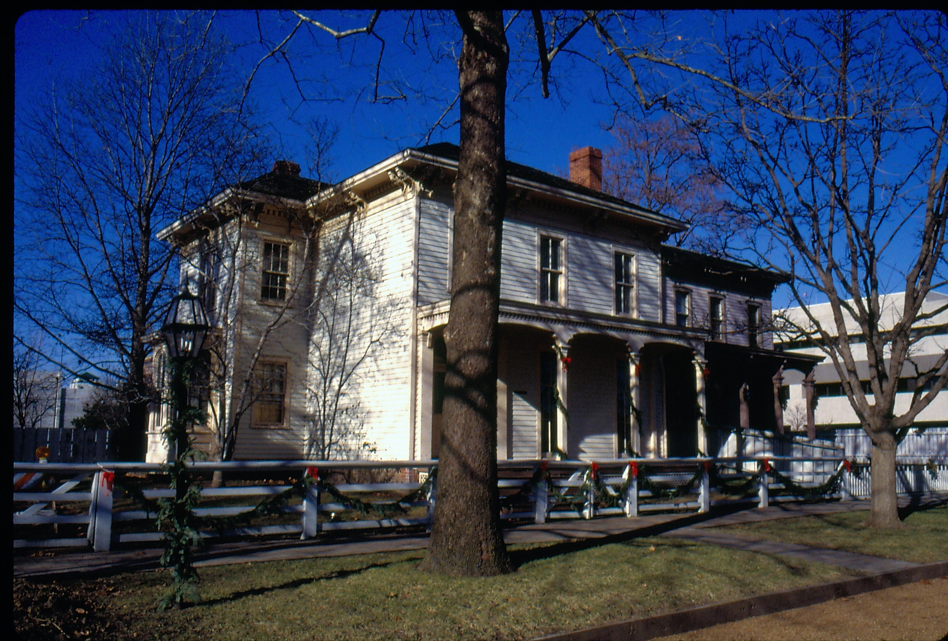 NA Lyon House