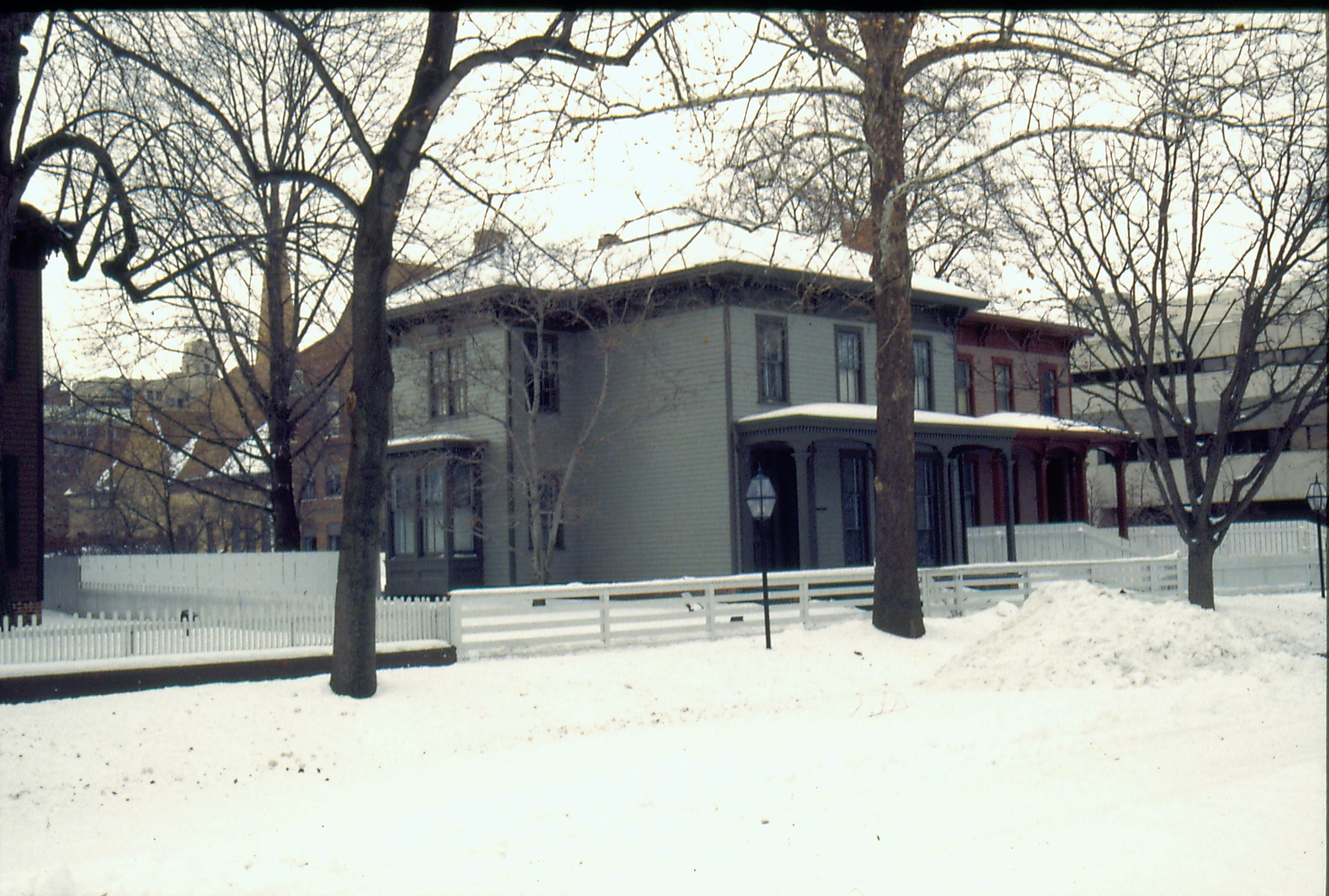 NA Lyon House, Snow