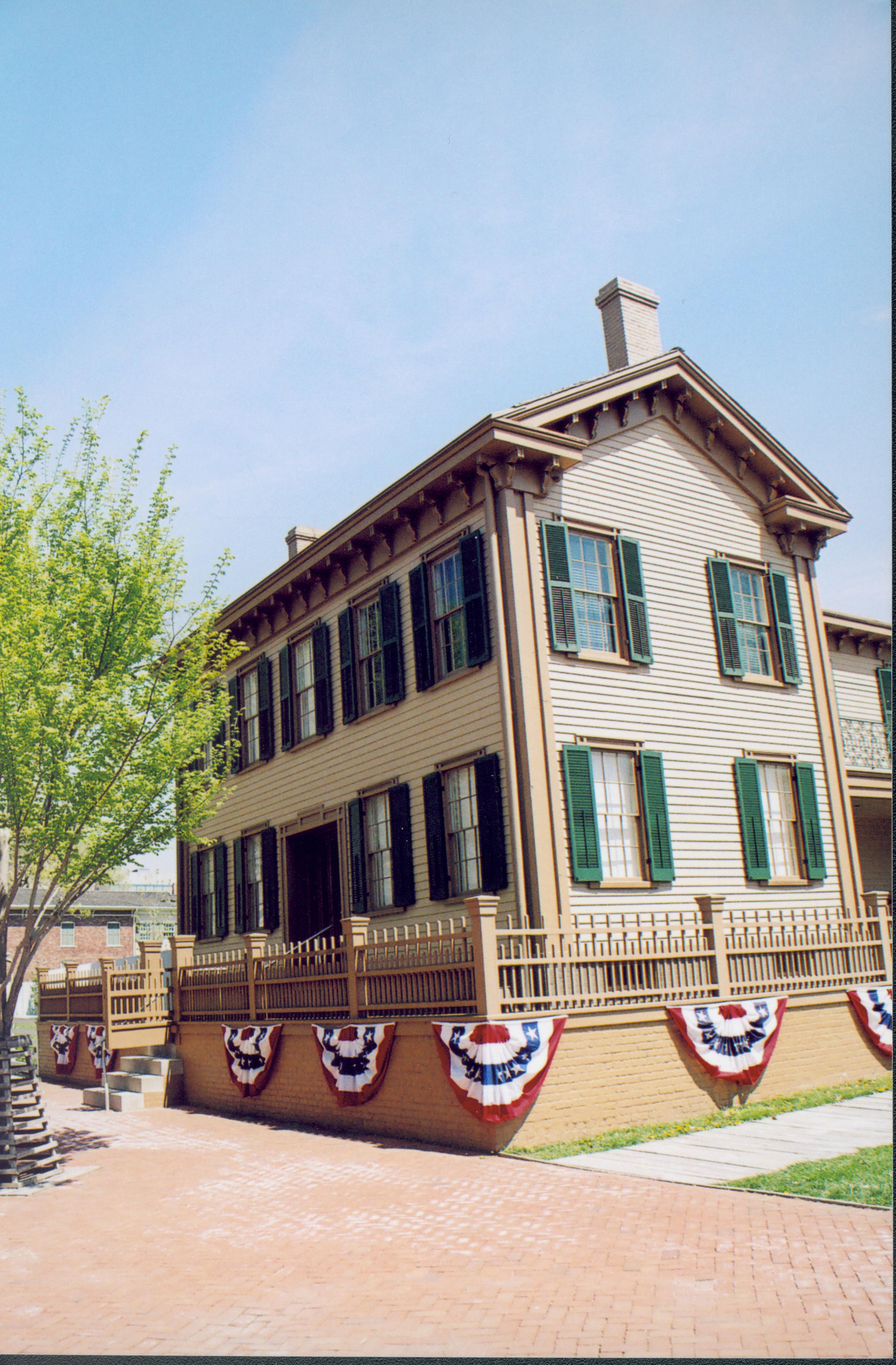 NA Lincoln Home NHS- Lincoln Presidential Museum, Disc N 20 Presidential Museum, Lincoln Home