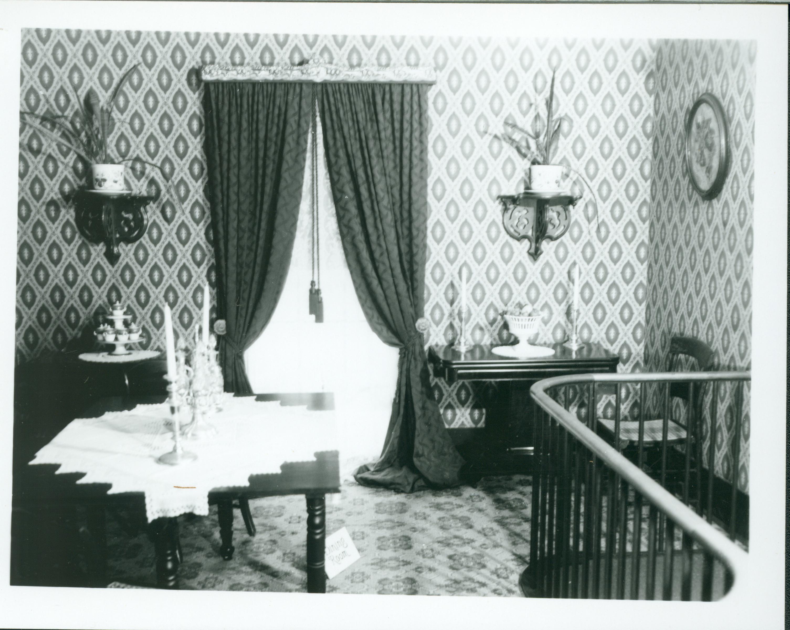 NA Dining Room, Negative # 70, See Classification # 310 Lincoln, home, Dining Room, furnishings