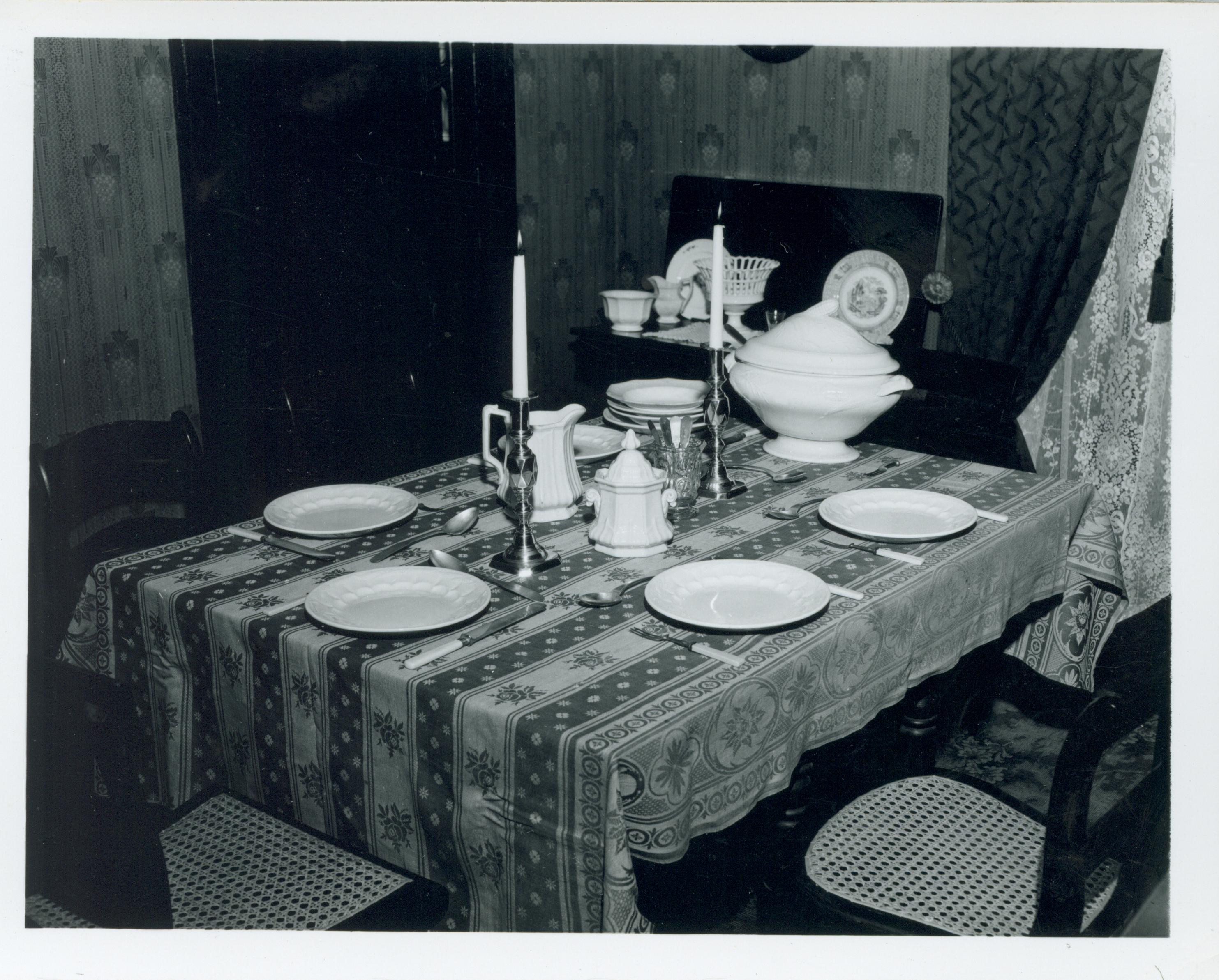 NA Dining Room, Negative # 634, See Classification # 7 Lincoln, home, Dining Room, furnishings