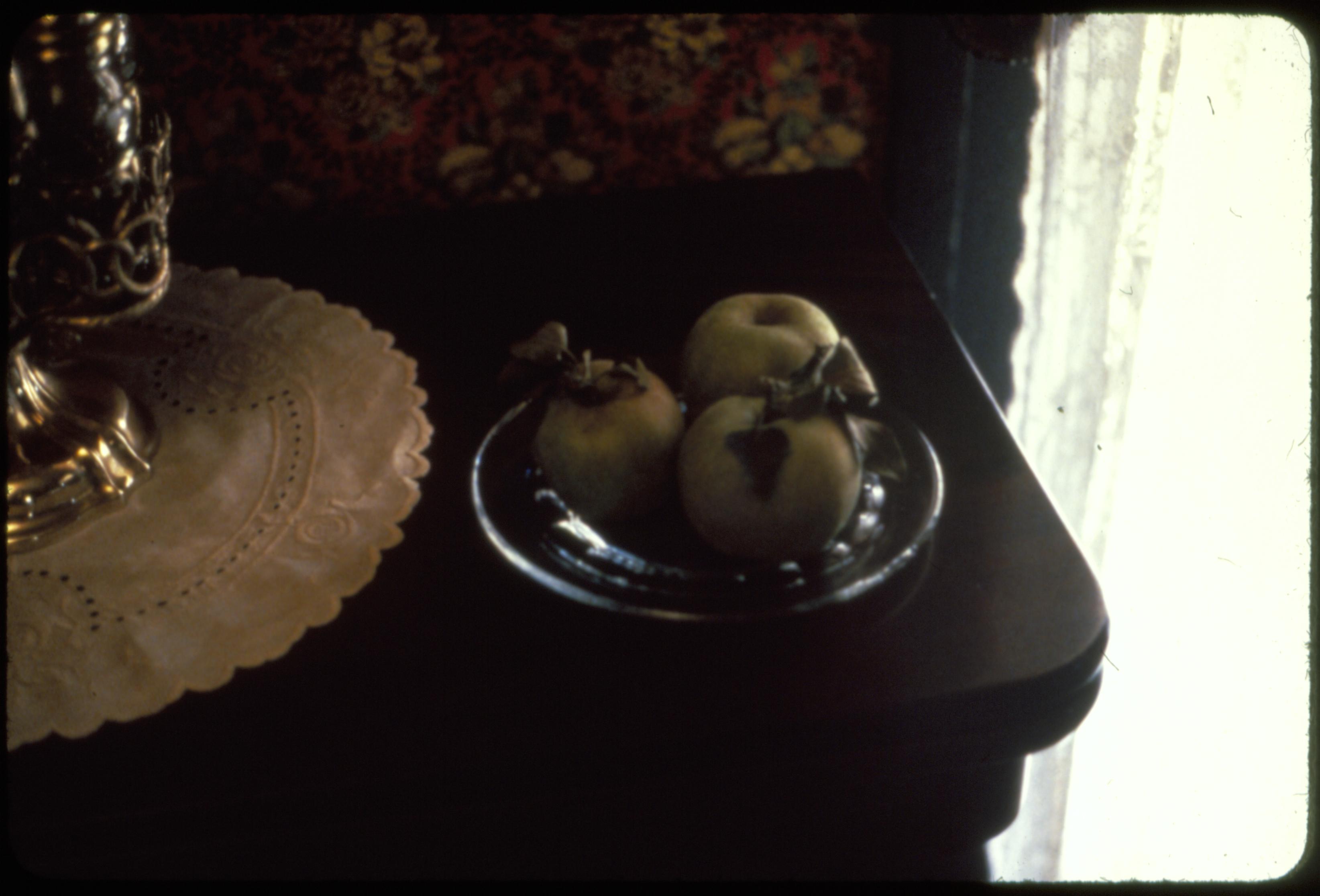NA Lincoln, home, Dining Room, table, fruit
