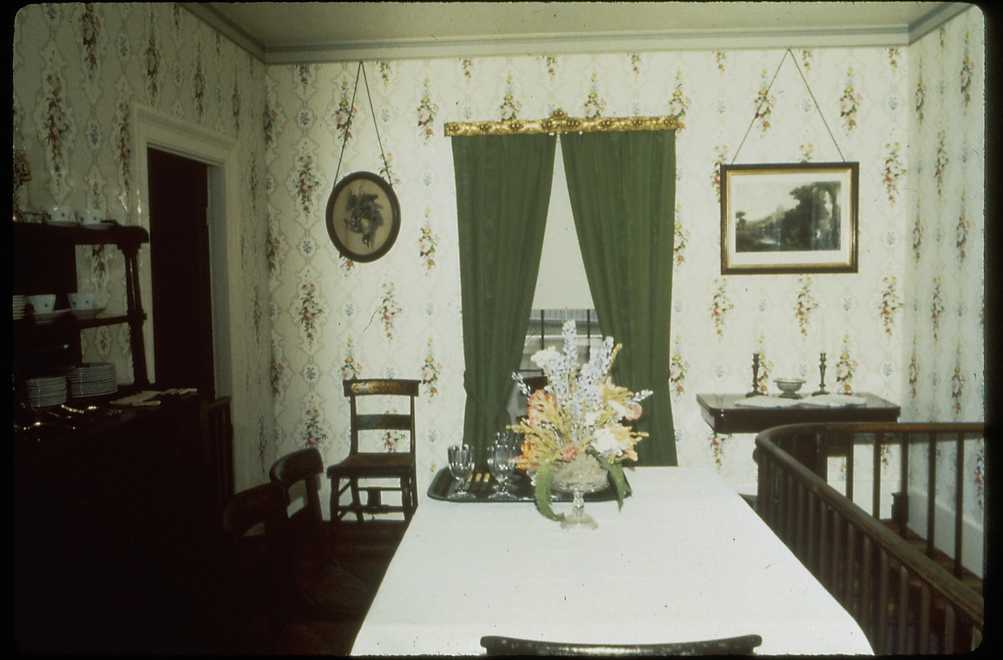 NA Lincoln, home, Dining Room