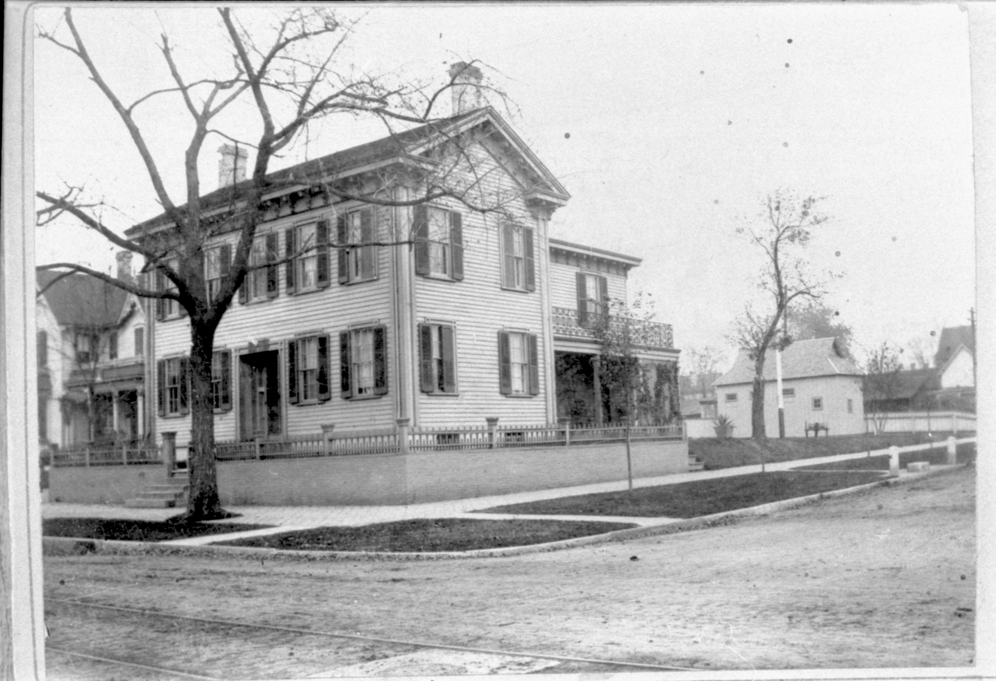 NA Lincoln, home