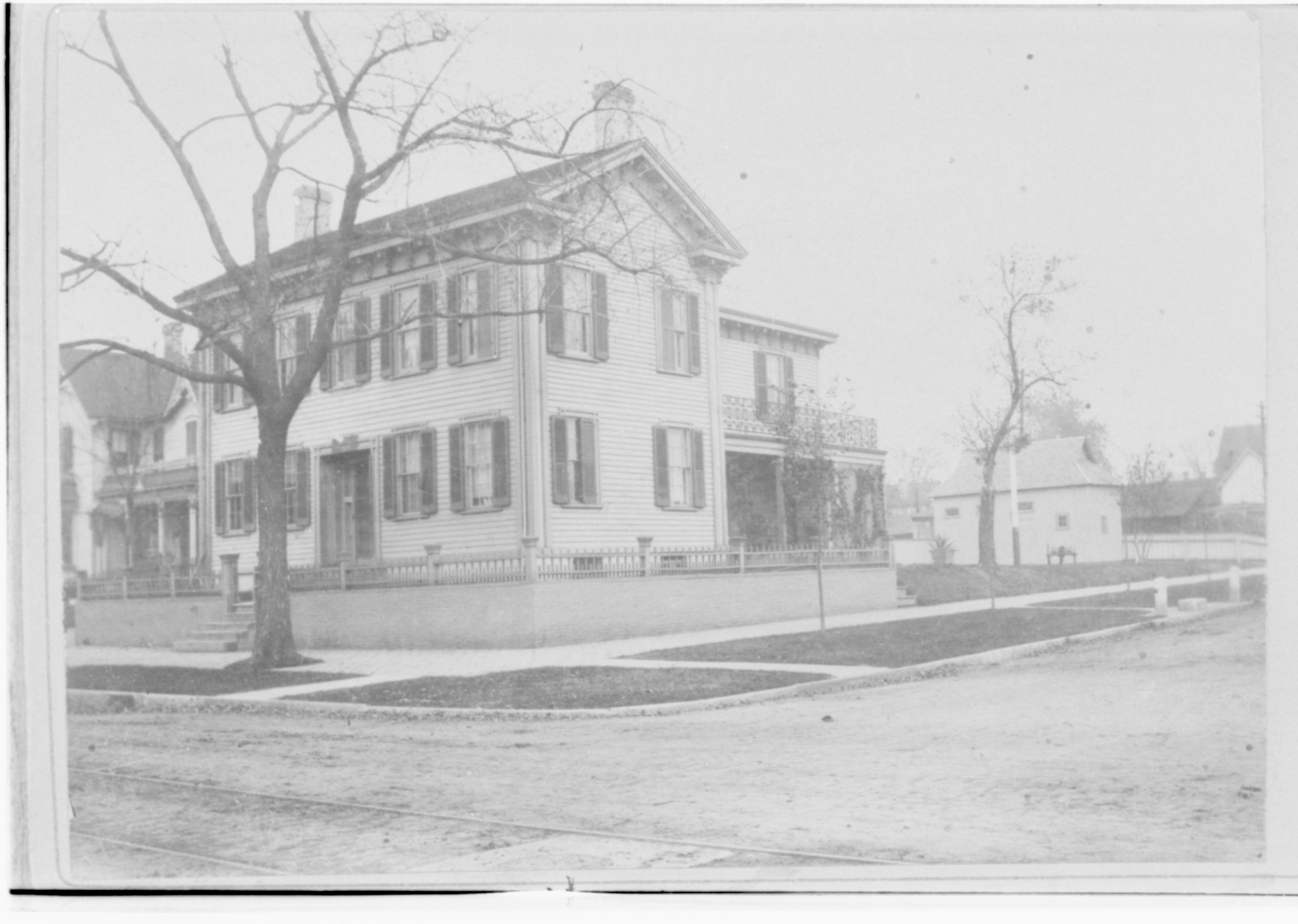 NA Lincoln, home