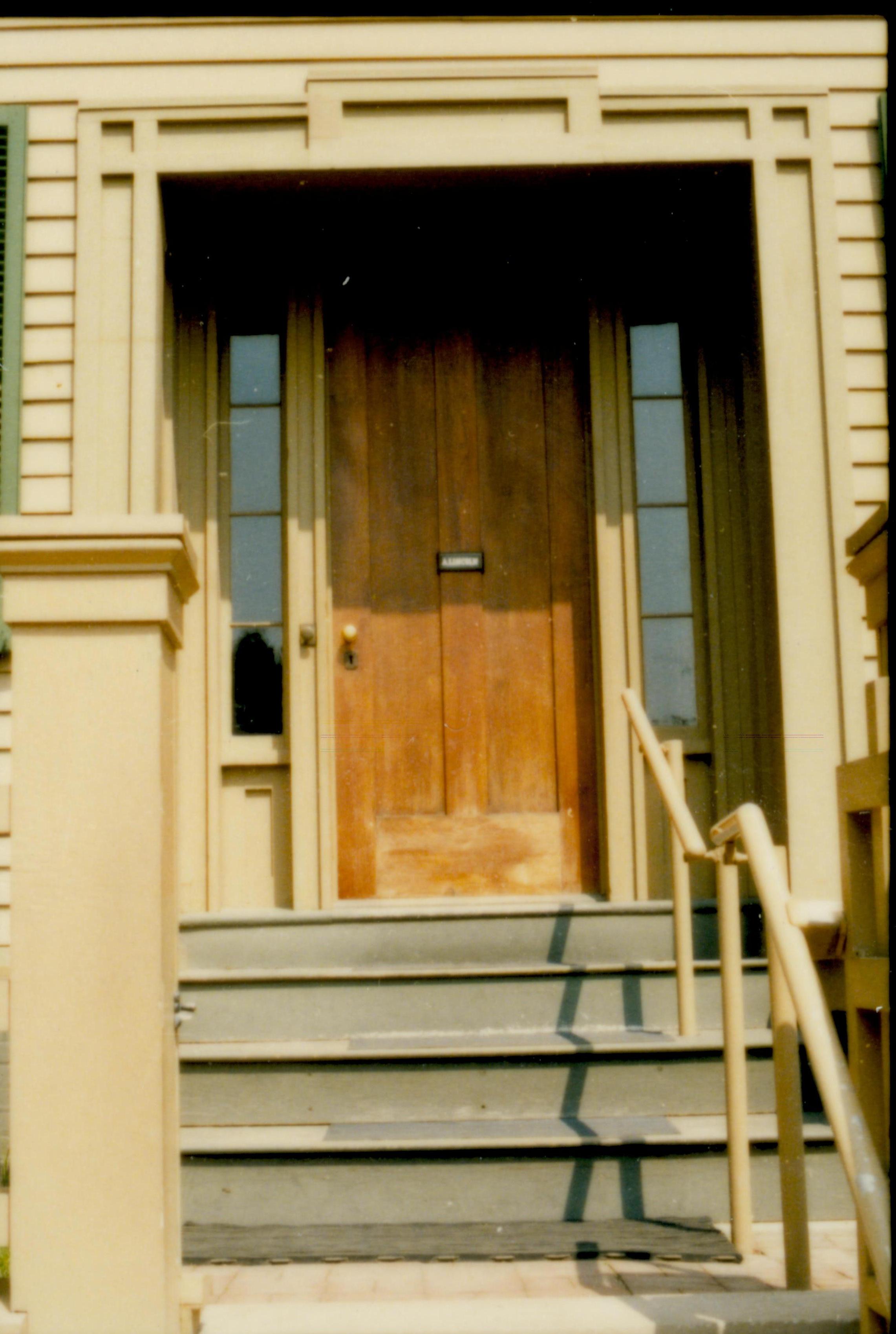 NA file no. 19 Lincoln, home, front, door