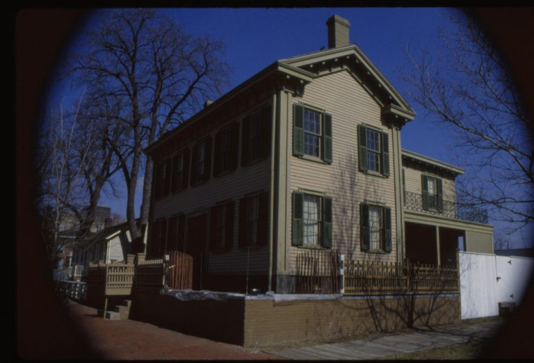 NA Lincoln, home
