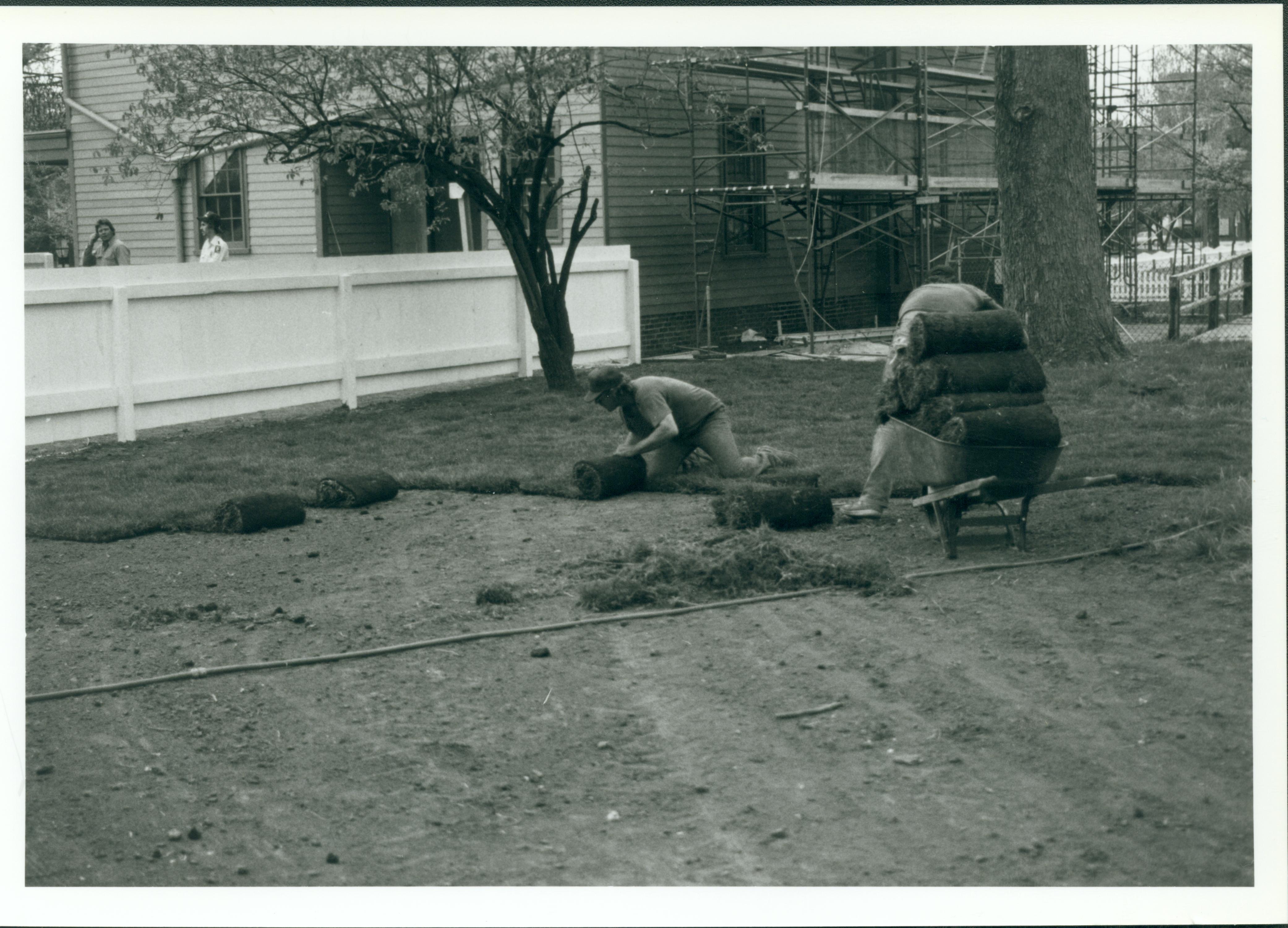 Sodding Lincoln, Home, restoration, sod