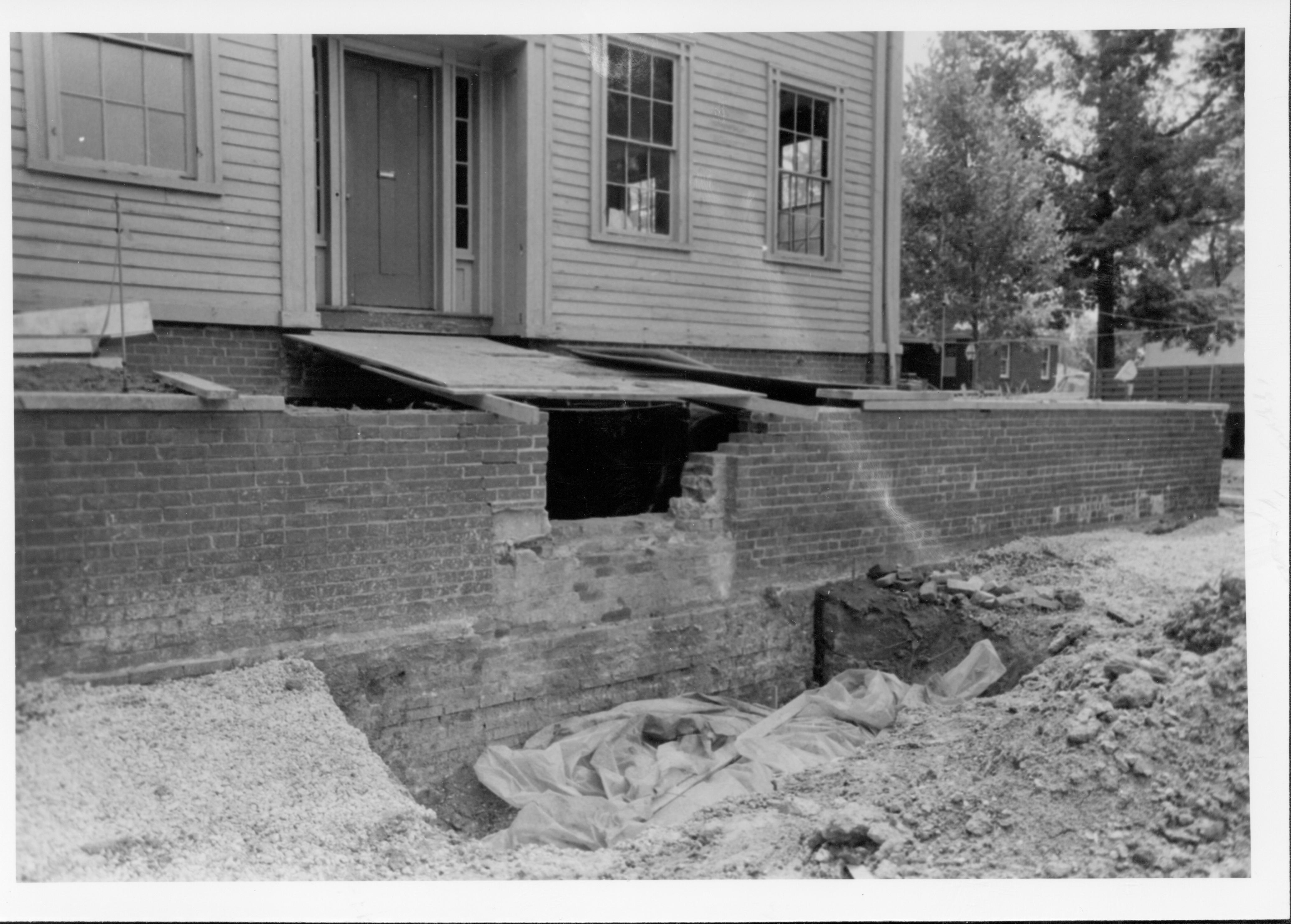 NA No. 6 Lincoln, Home, restoration, front, stairs, steps