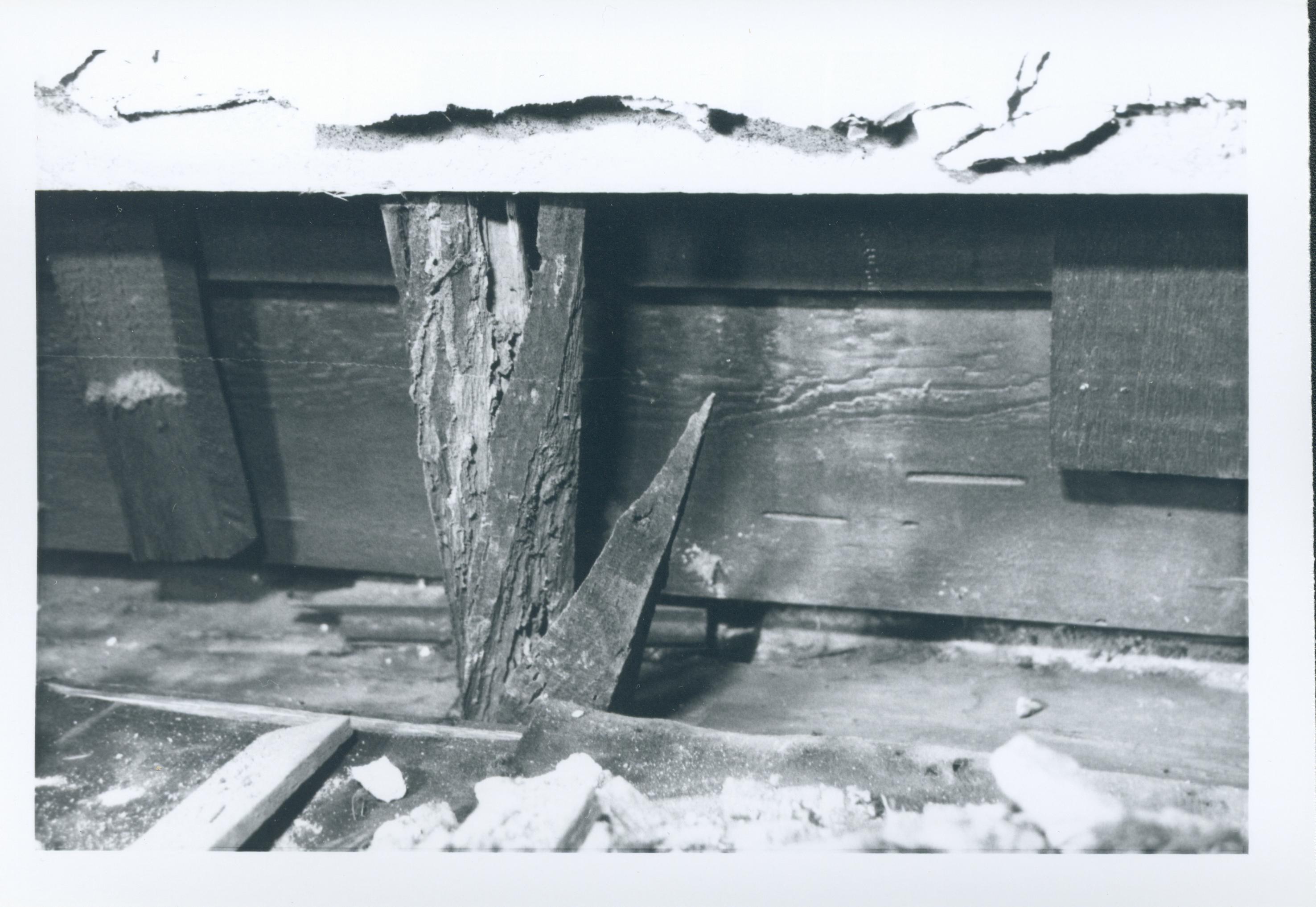 NA Lincoln, Home, Restoration, wall