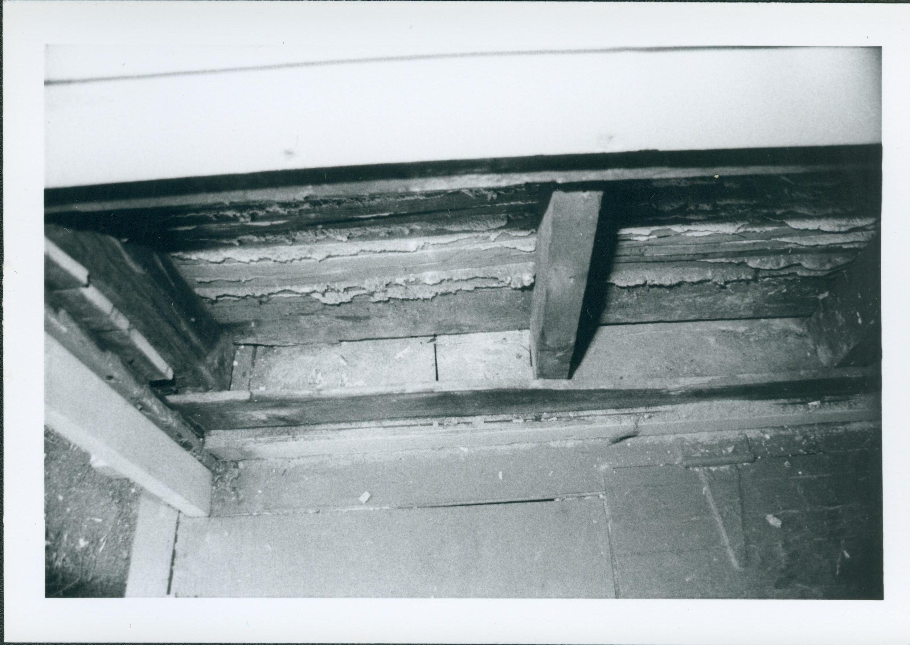 NA Lincoln, Home, Restoration, wall