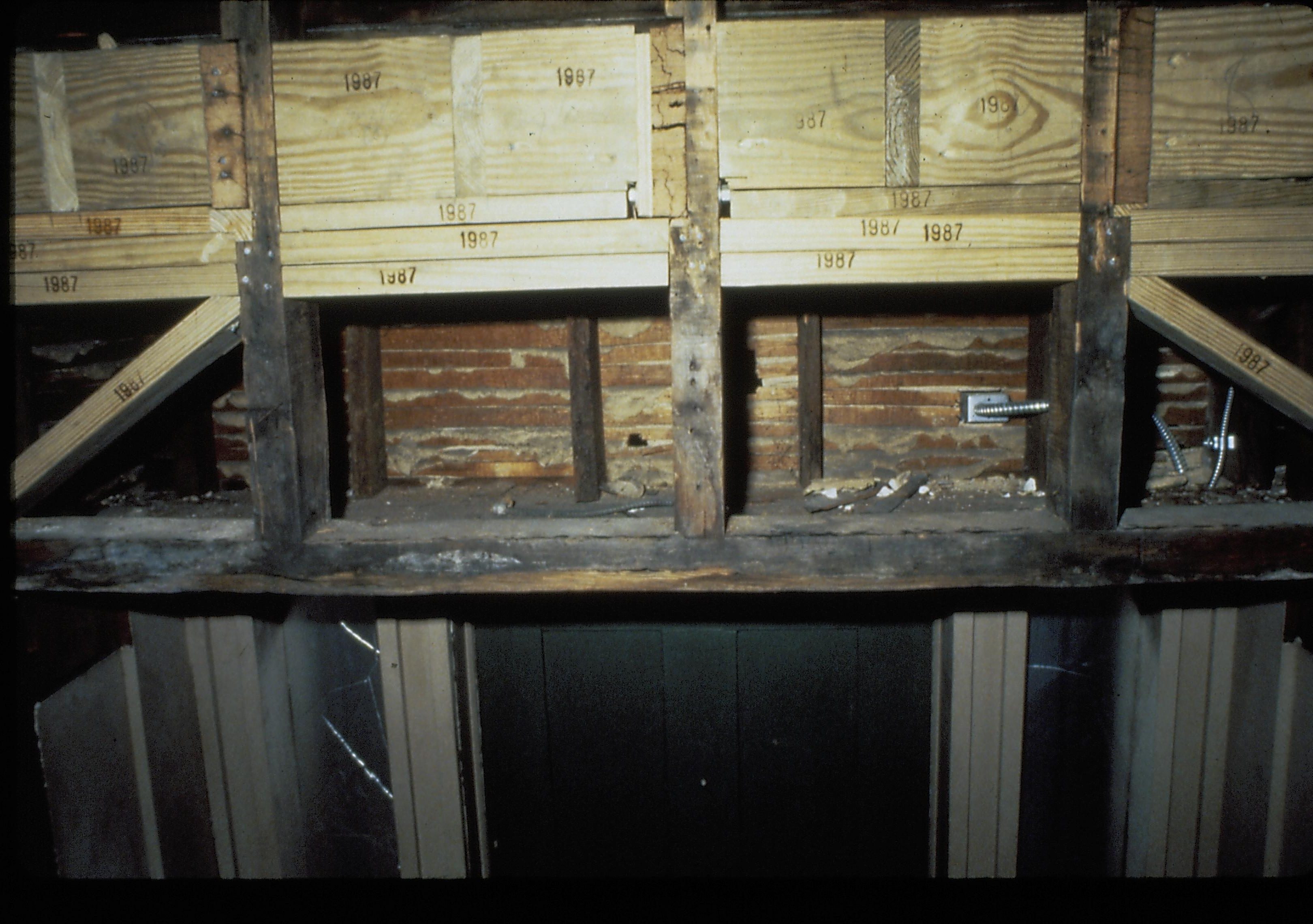 Lincoln Home Restoration B4F42P76