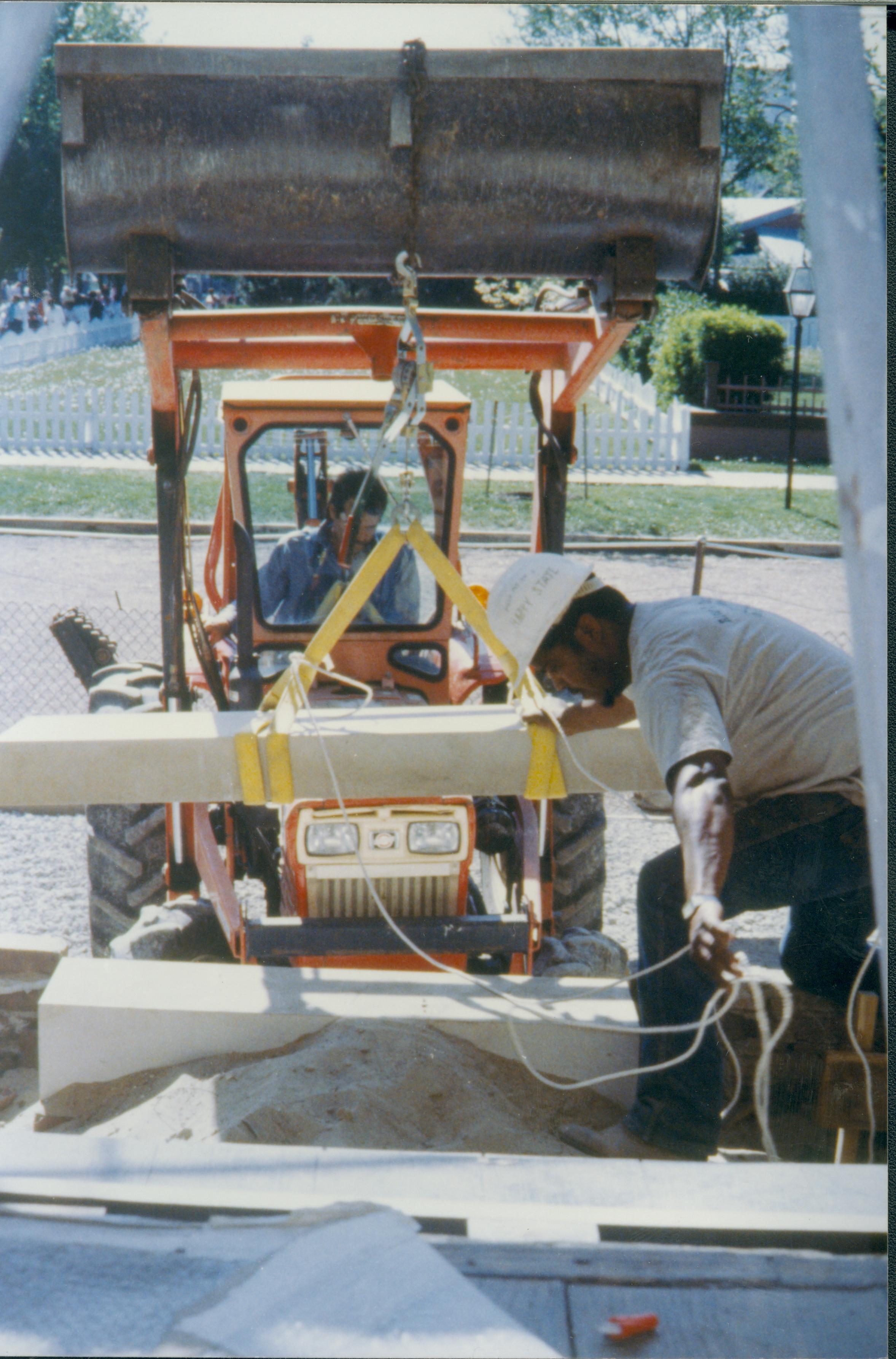 NA Lincoln, Home, Restoration, Workers