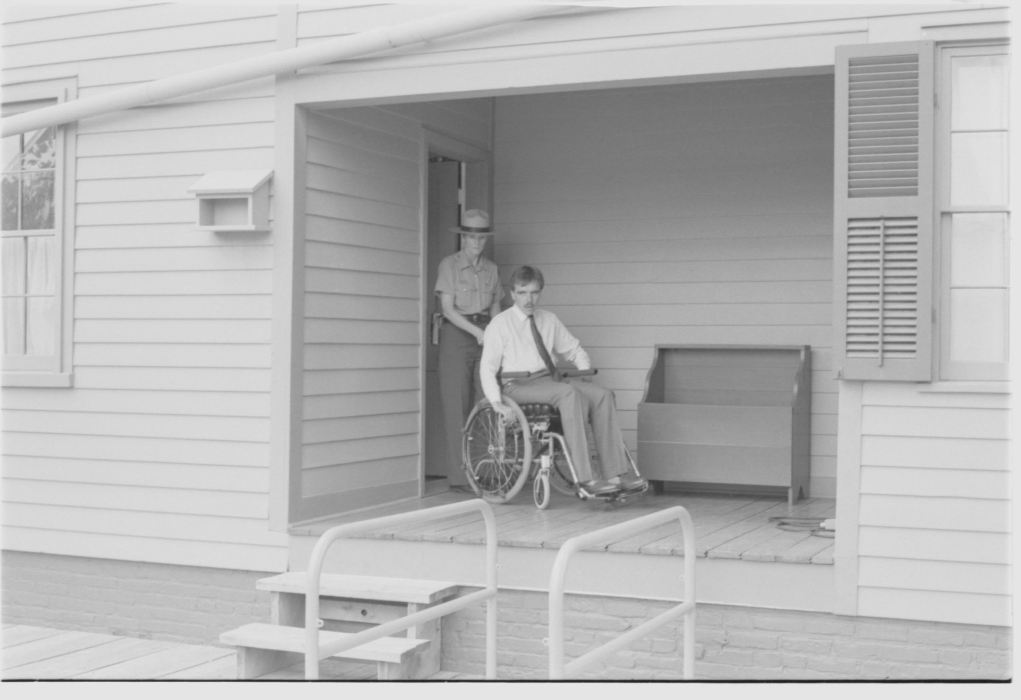 NA Lincoln, Home, Handicap, Wheelchair