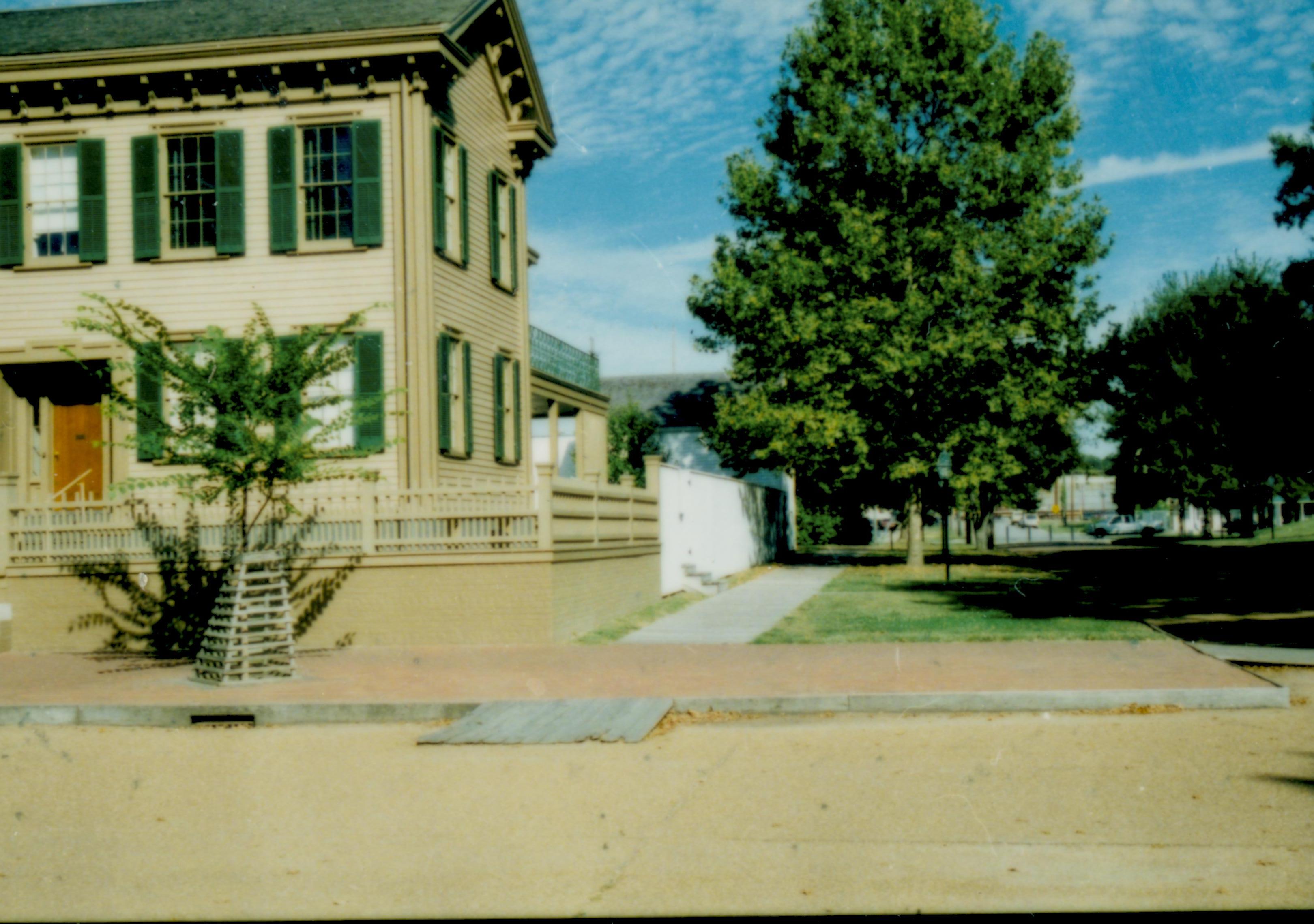 NA   Lincoln, home, 