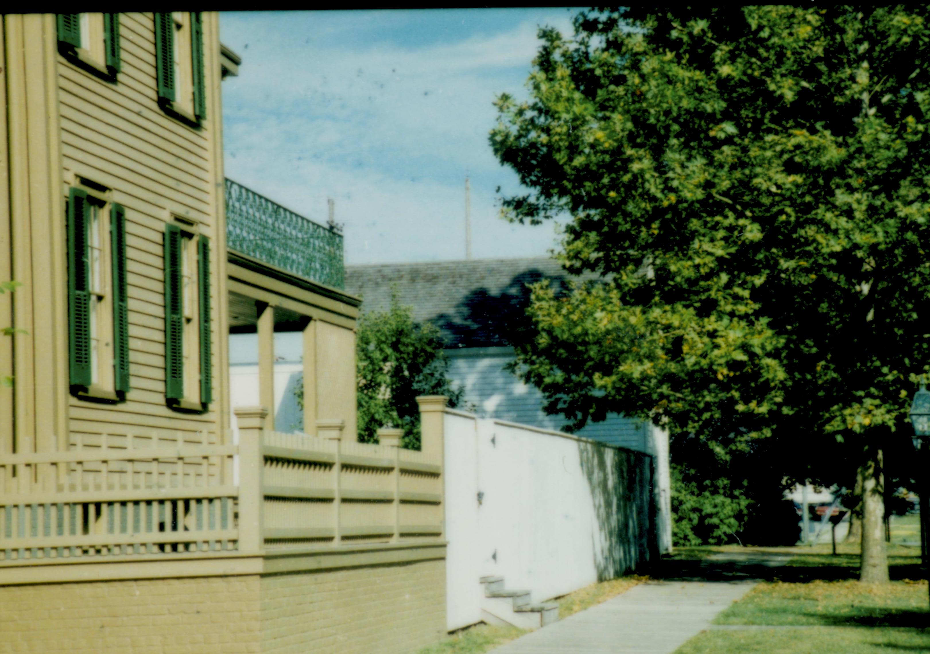 NA   Lincoln, home, 