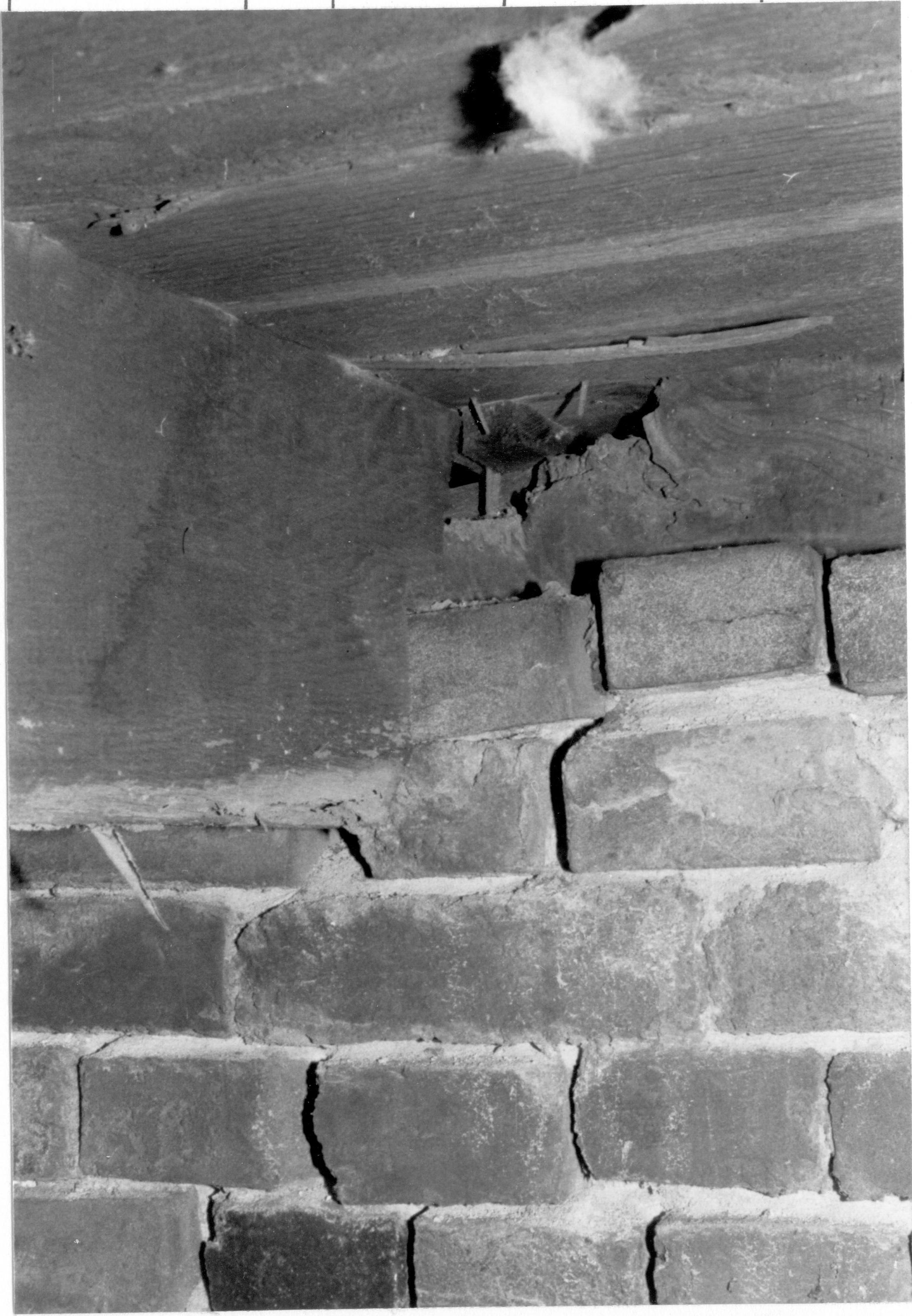 Morse House HS-9 16-1-1A; Room 002, South wall rotted joist end Morse House, Interior