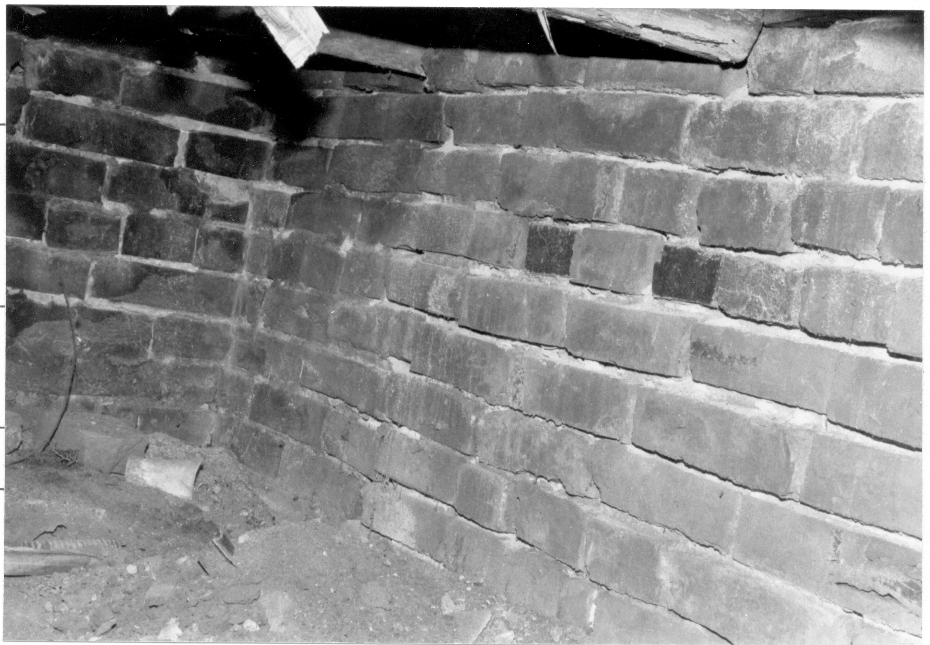 Morse House HS-9 16-3-3A; Room 002, Southeast corner change in brick Morse House, Interior